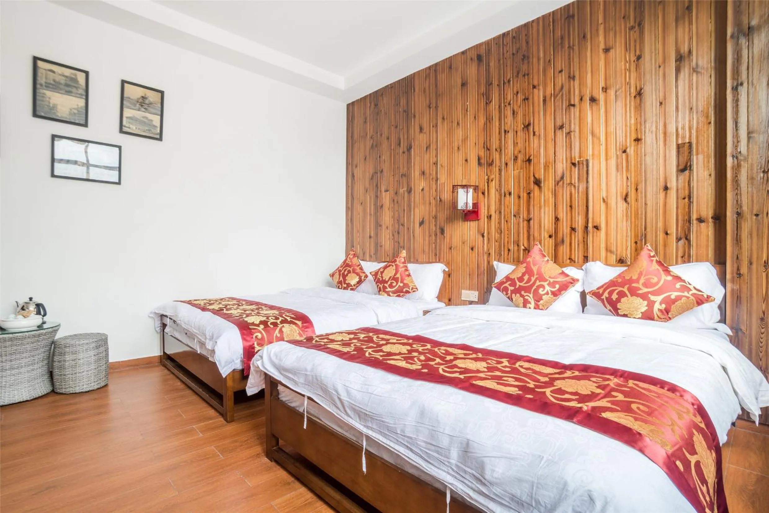 Photo of the whole room, Bed in Chaozhou Hello Inn