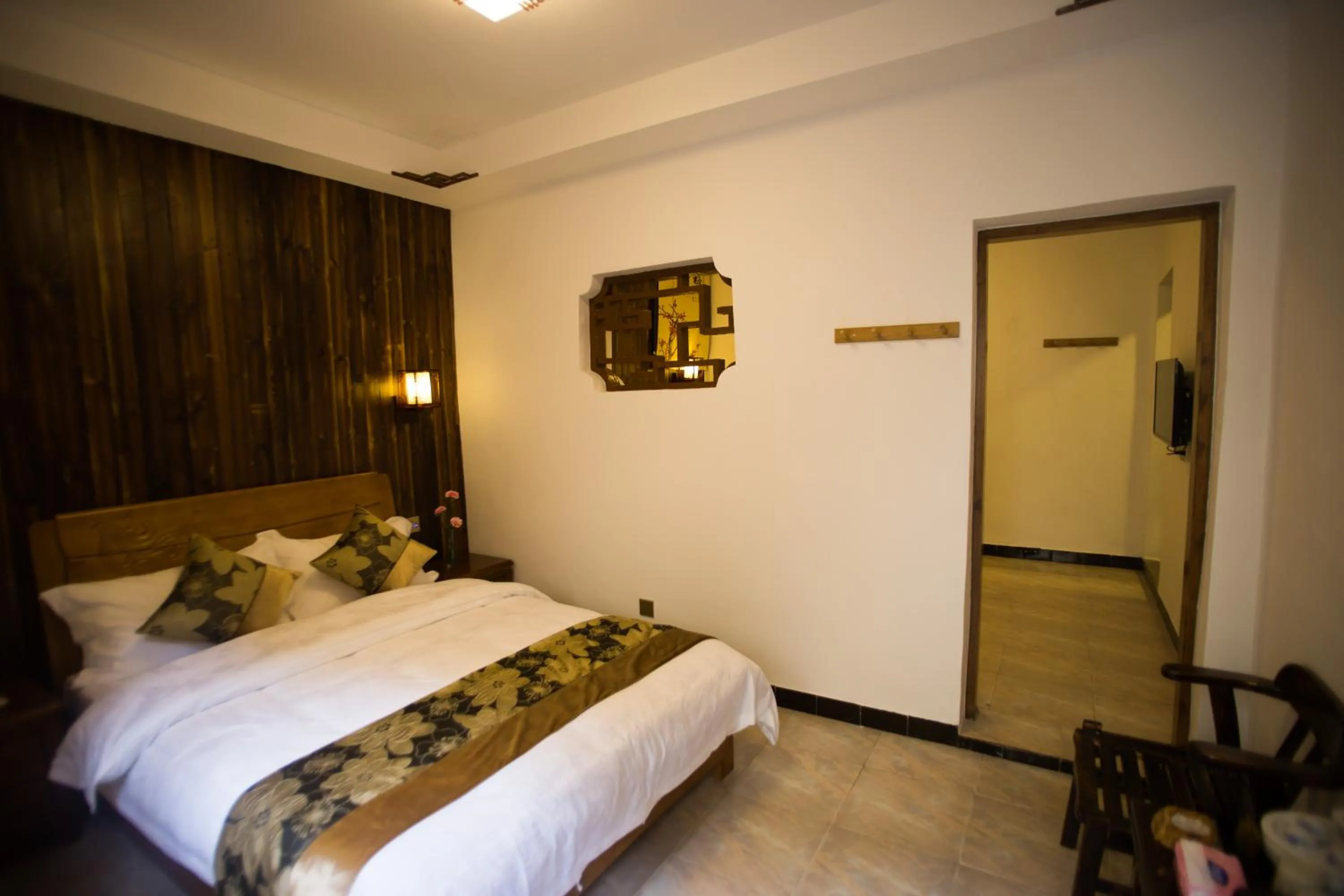 Photo of the whole room, Bed in Chaozhou Hello Inn