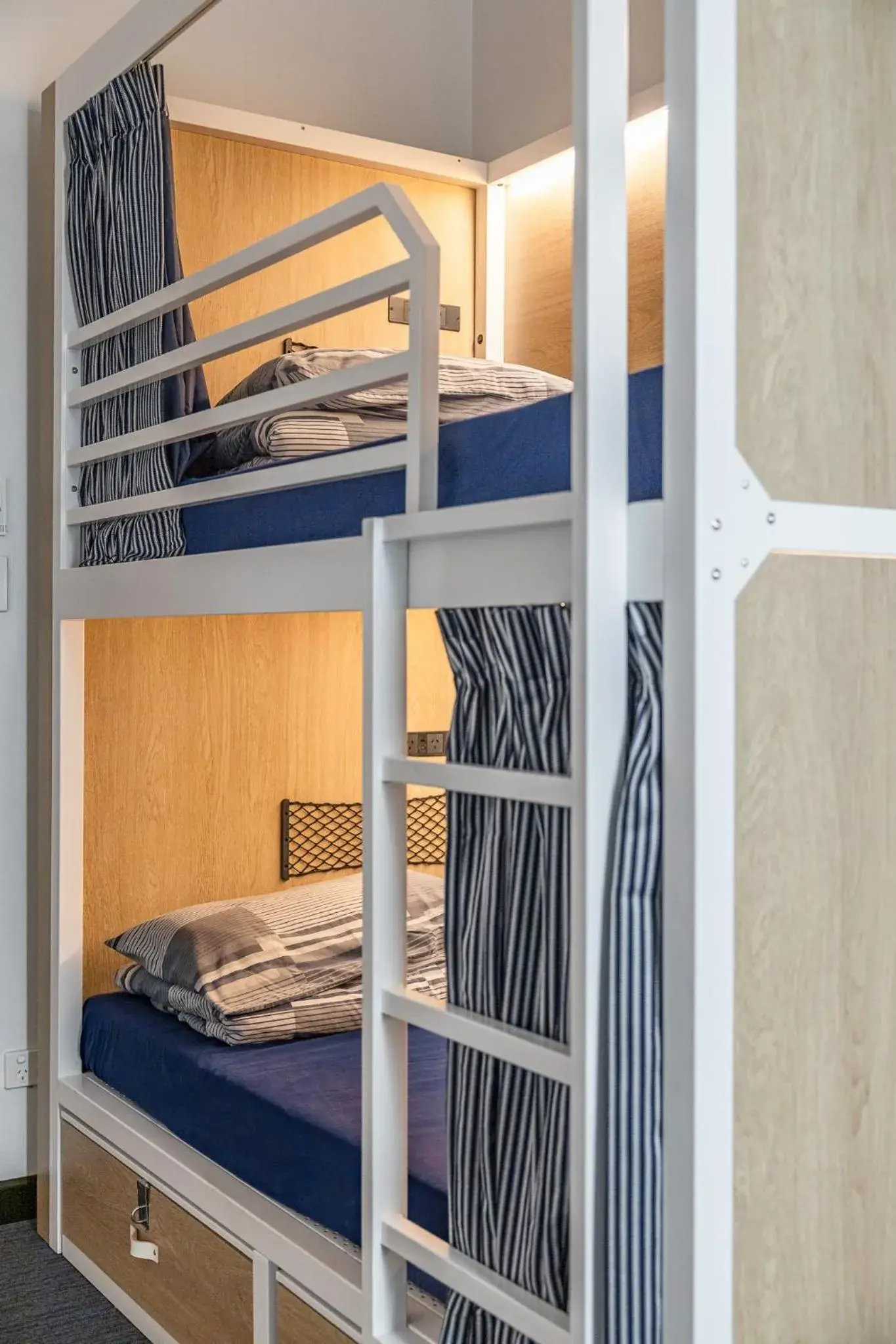 Budget Twin Room with Shared Bathroom in Wake Up! Bondi Beach Budget Twin Room with Shared Bathroom in Wake Up! Bondi Beach