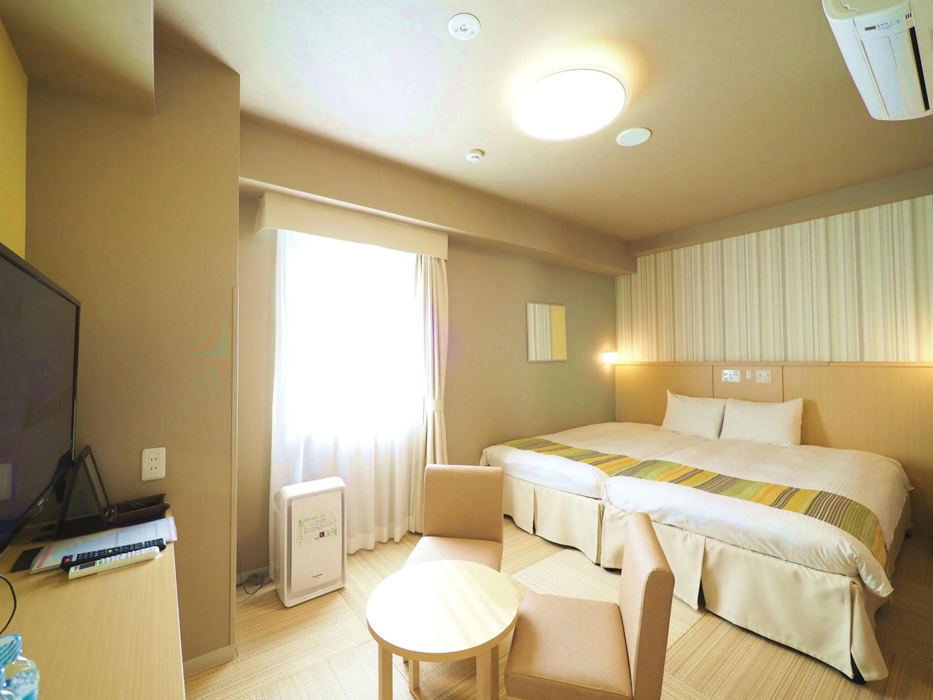 Photo of the whole room, Bed in Hiyori Hotel Maihama