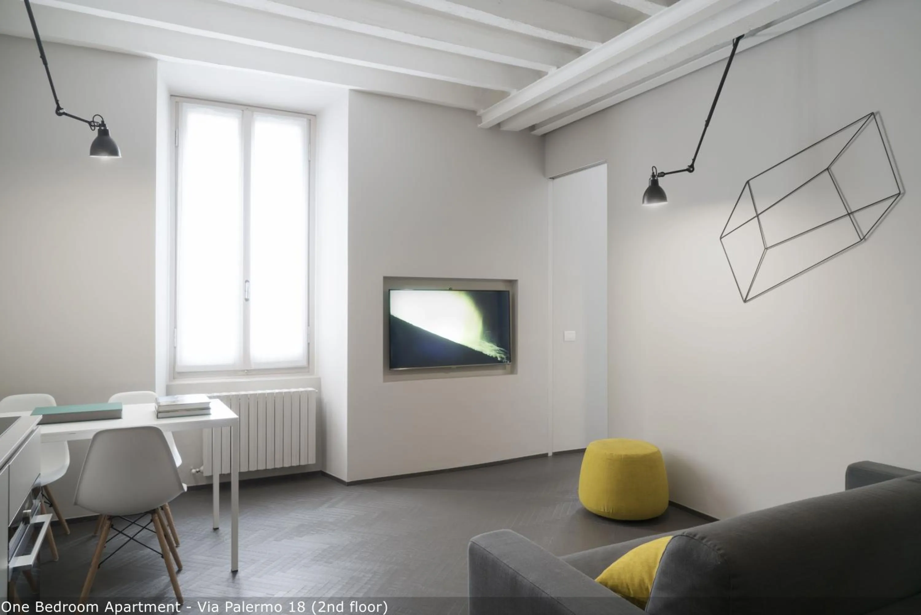 TV and multimedia in Brera Apartments