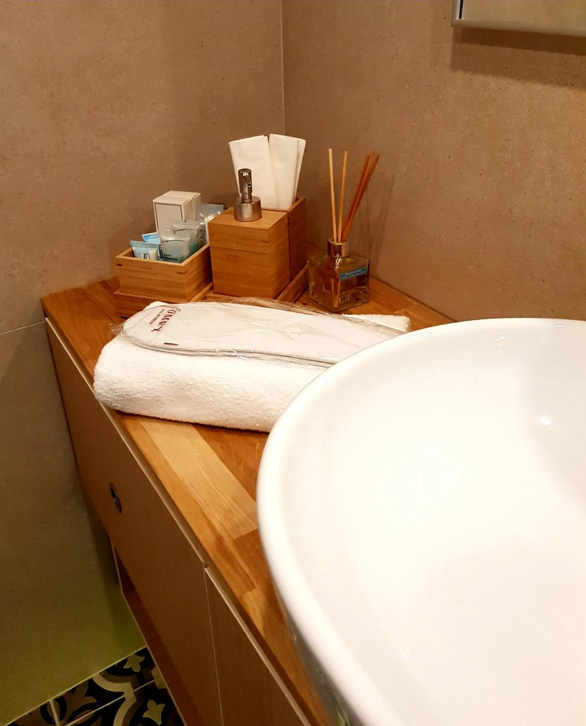 Shower in Neot Golf, Ziv's Place