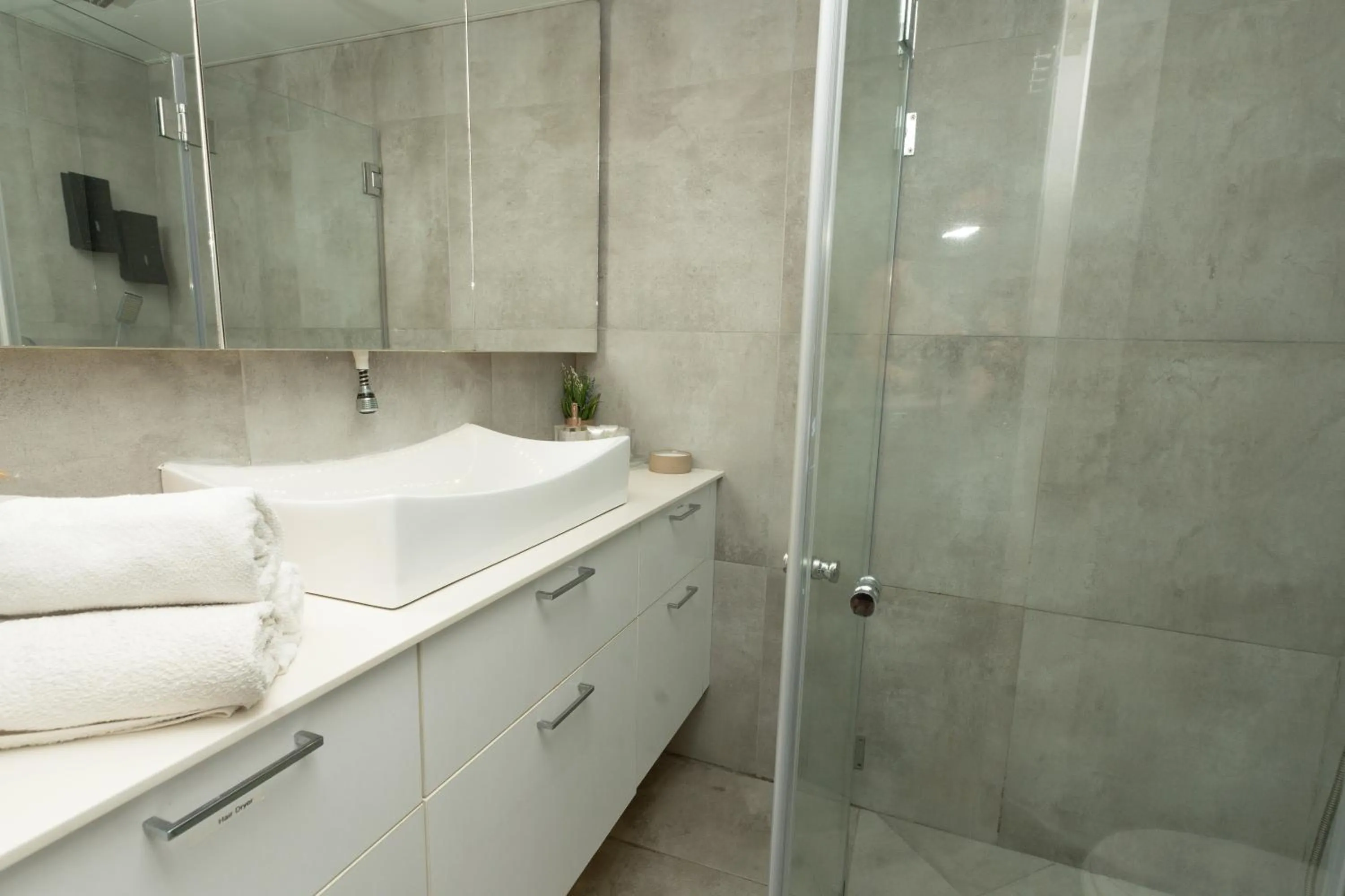 Neot Golf, Ziv's Place