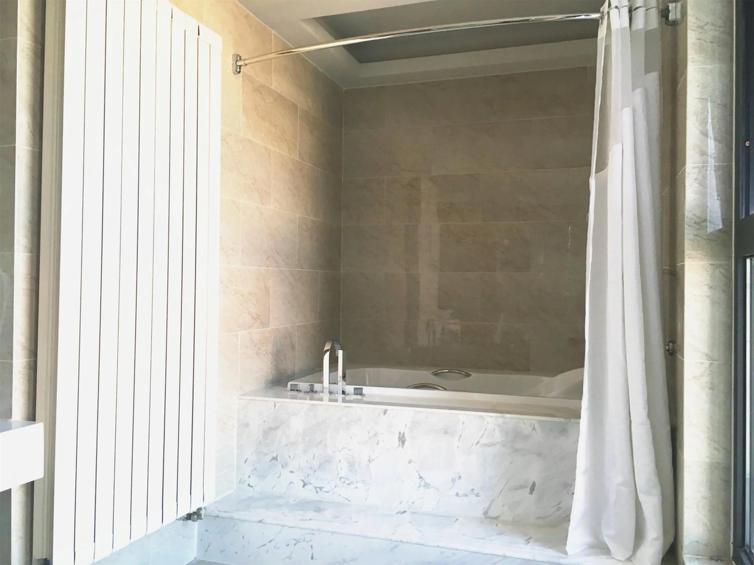 Bath in Holiday Inn Express Zhangjiakou Park View, an IHG Hotel