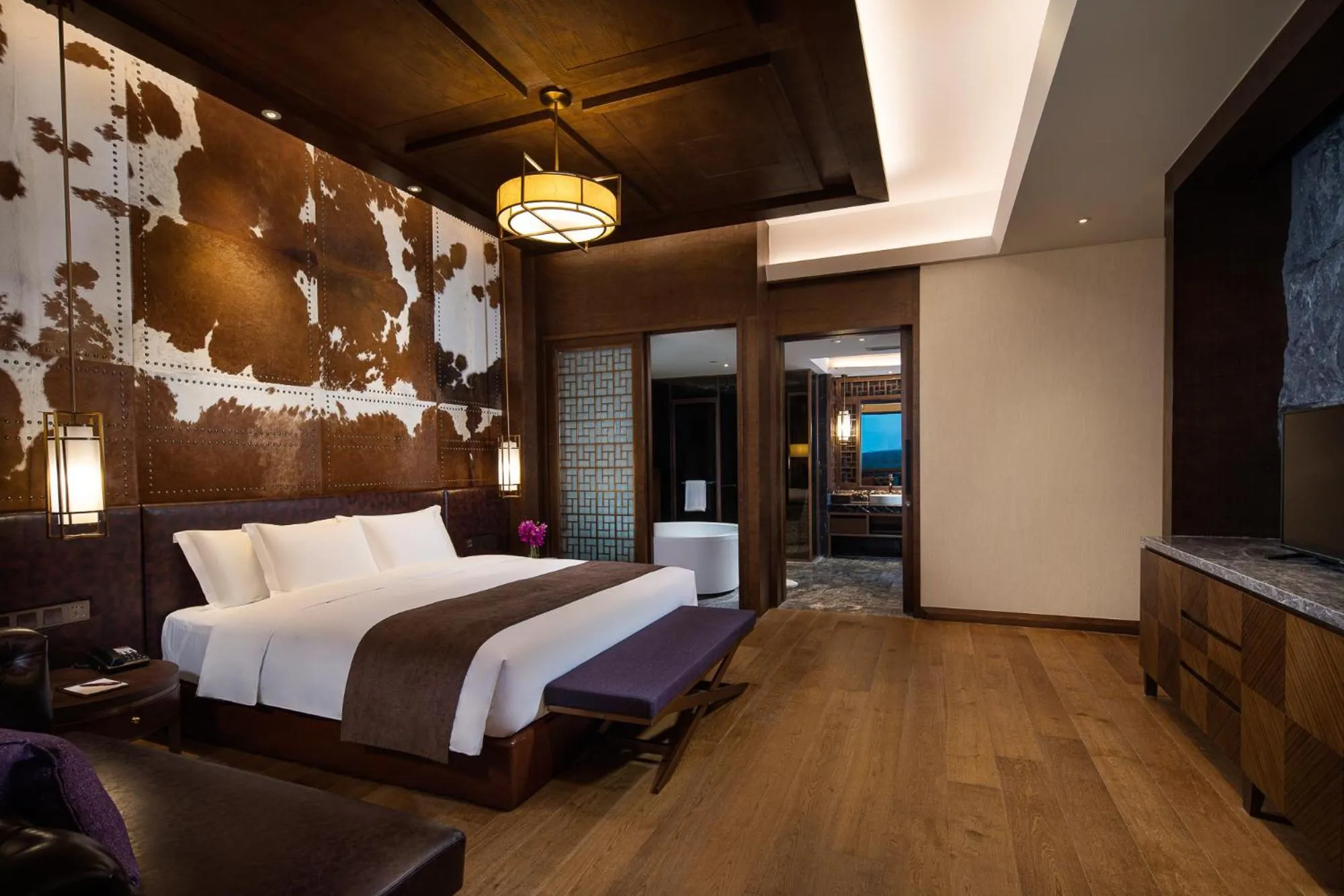 Bedroom, Bed in Crowne Plaza Resort Changbaishan Hot Spring by IHG