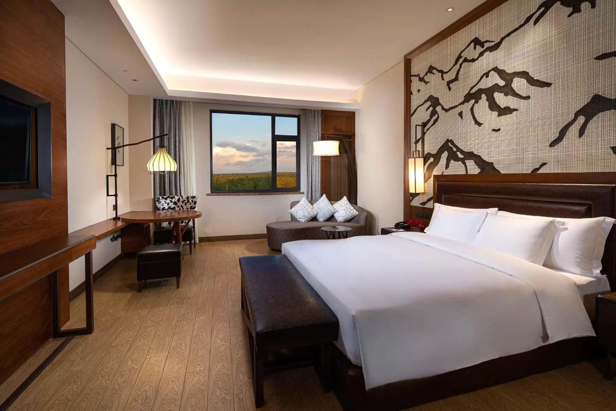 Photo of the whole room, Bed in Crowne Plaza Resort Changbaishan Hot Spring by IHG