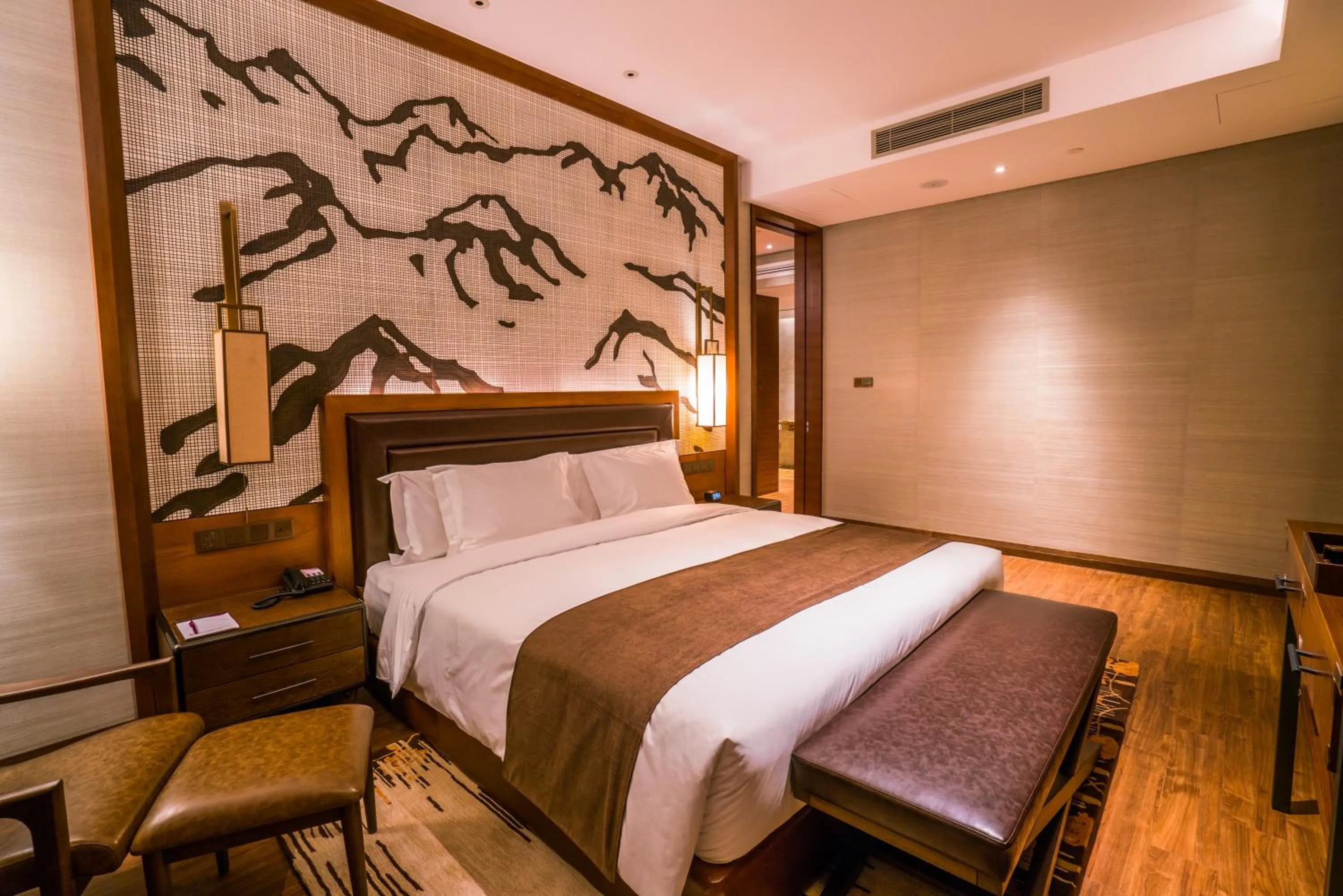 Bedroom, Bed in Crowne Plaza Resort Changbaishan Hot Spring by IHG