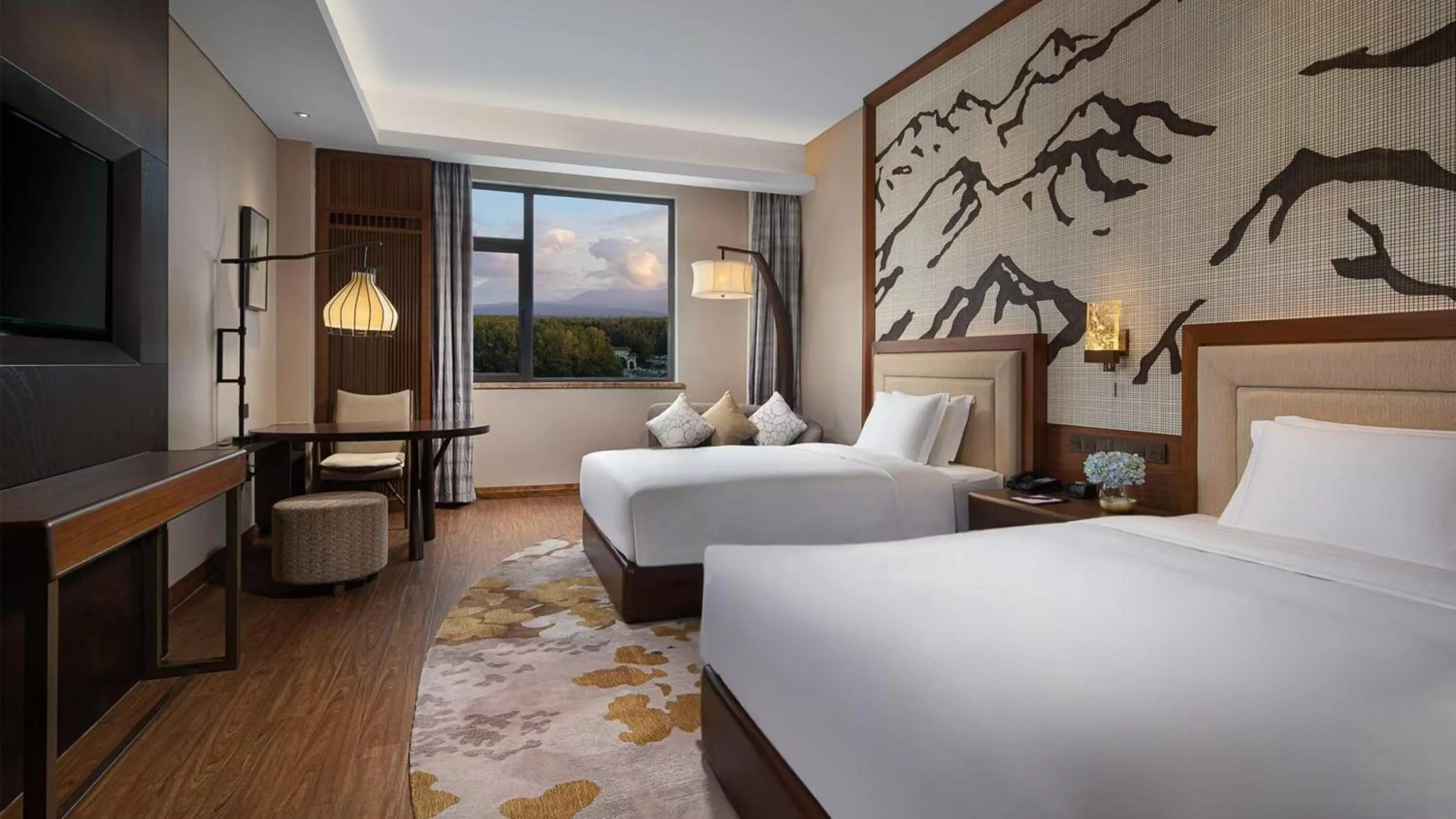 Photo of the whole room, Bed in Crowne Plaza Resort Changbaishan Hot Spring by IHG