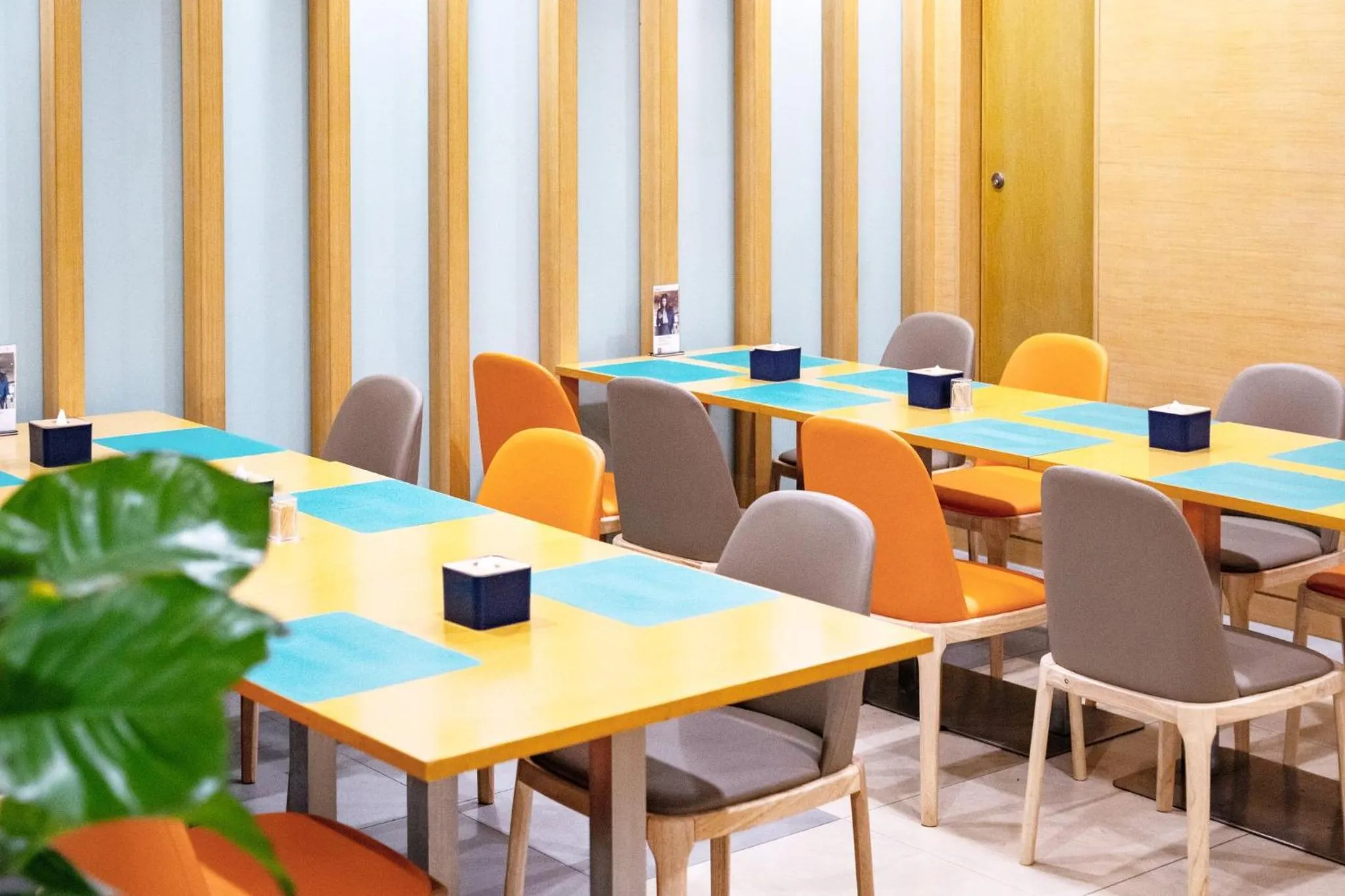 Breakfast in Holiday Inn Express Tangshan Downtown by IHG