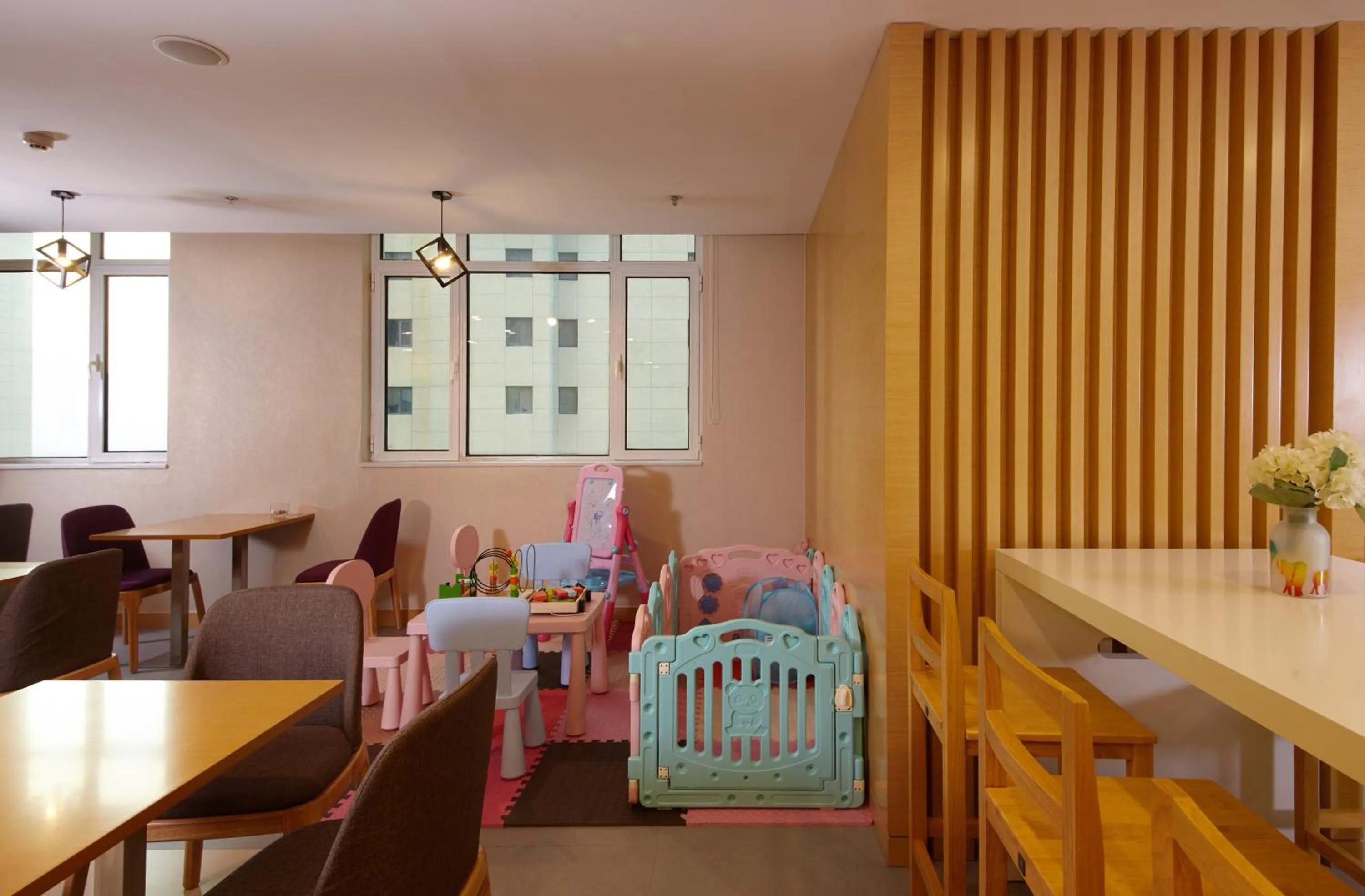 Fitness centre/facilities in Holiday Inn Express Tangshan Downtown by IHG