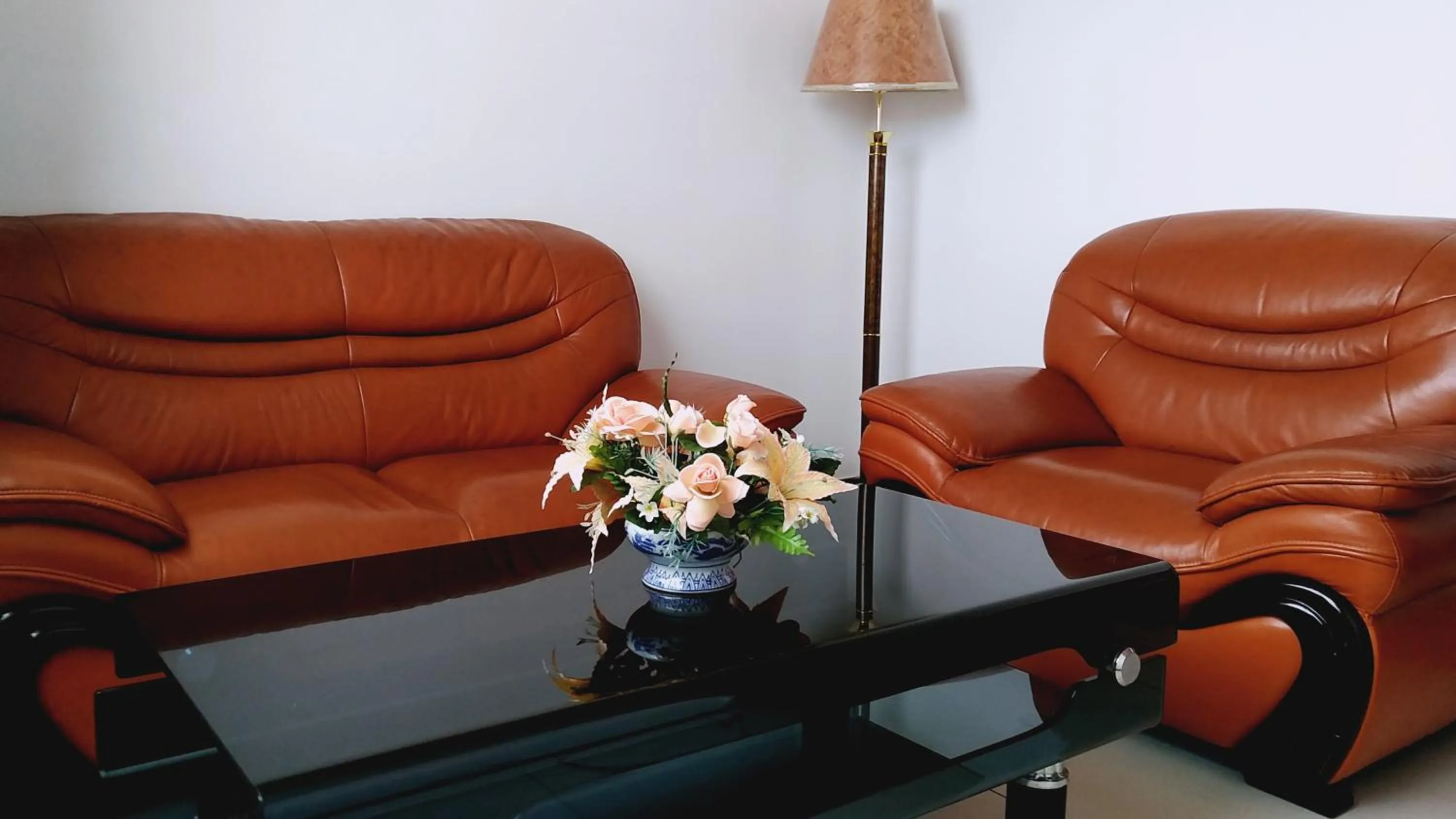 Living room in Evergreen Hotel