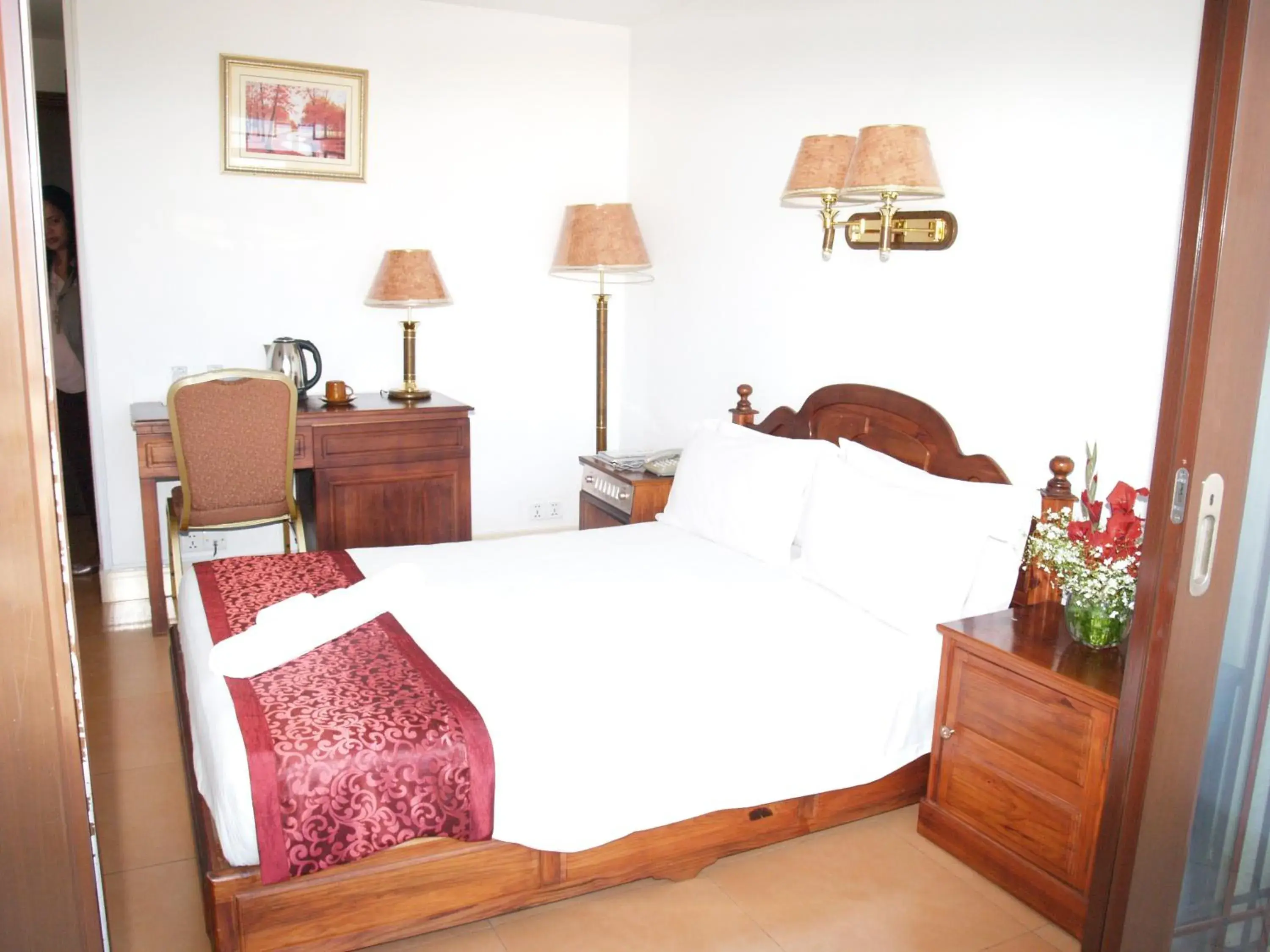 Double Room with Balcony in Evergreen Hotel Double Room with Balcony in Evergreen Hotel