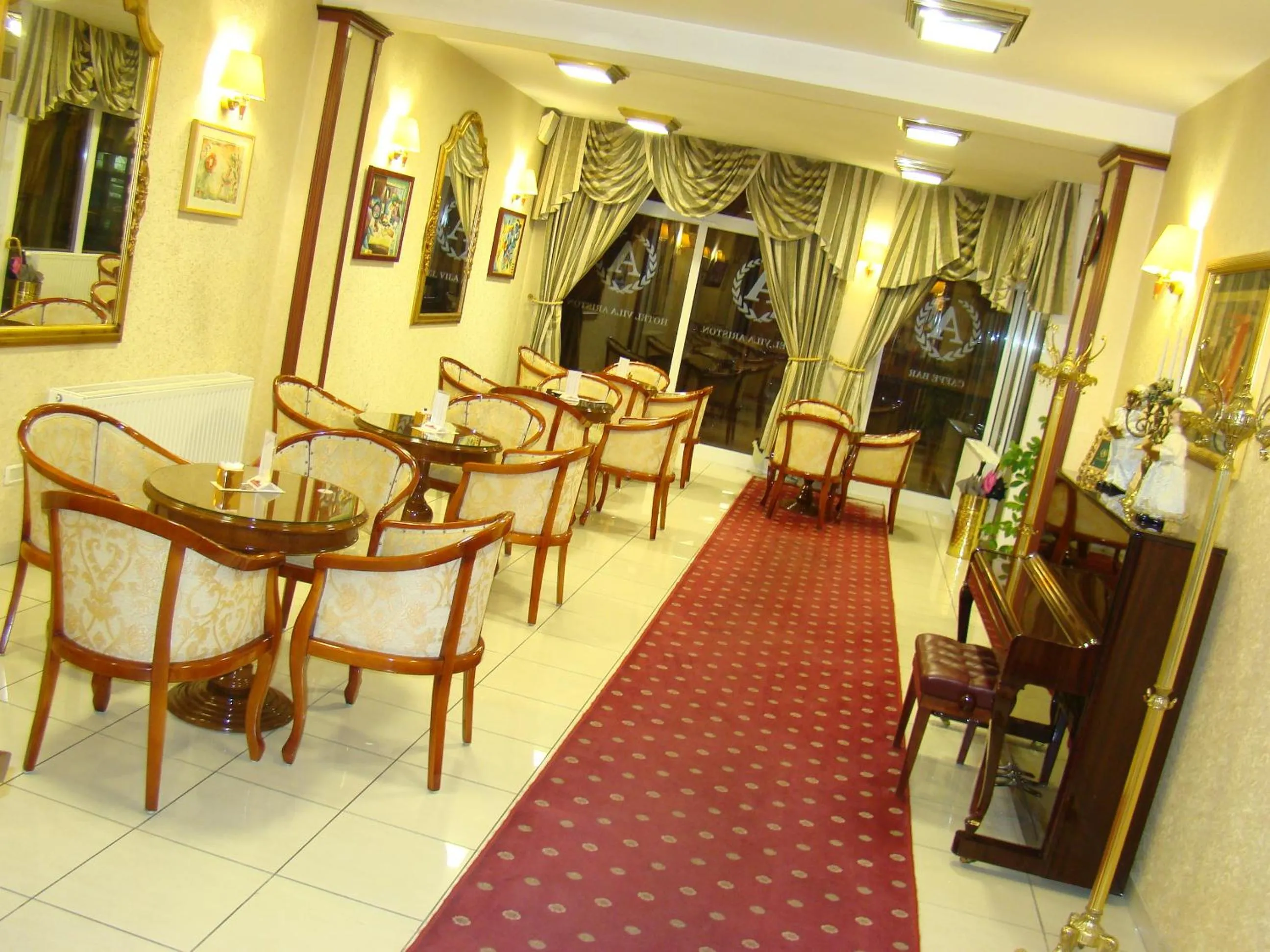 Lounge or bar in Hotel Vila Ariston