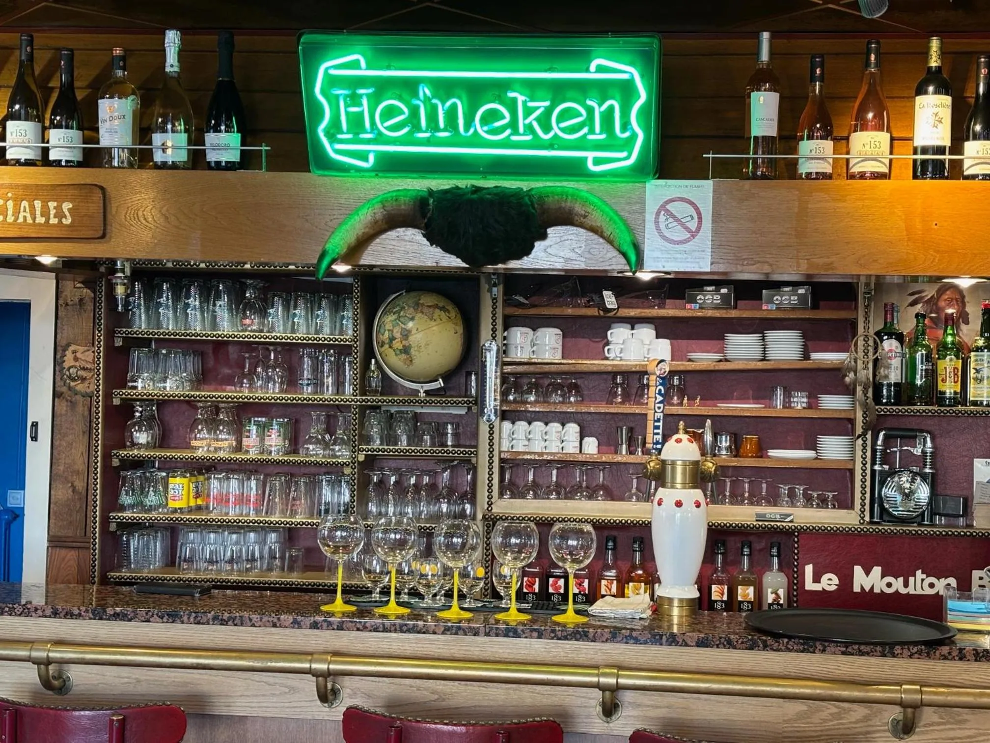 Restaurant/places to eat in L'Hôtel du Mouton blanc