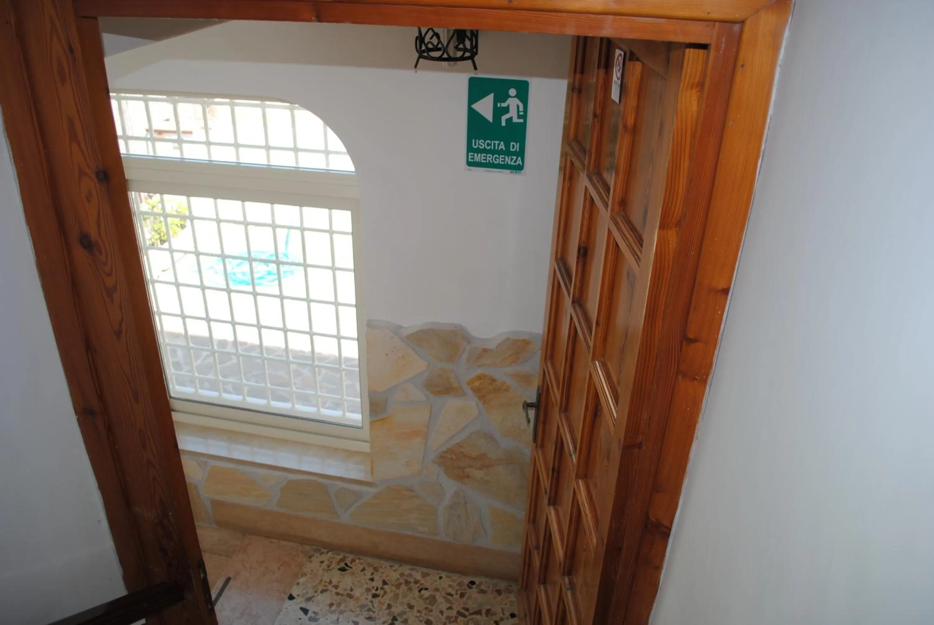 Communal lounge/ TV room in Hotel Mastropeppe