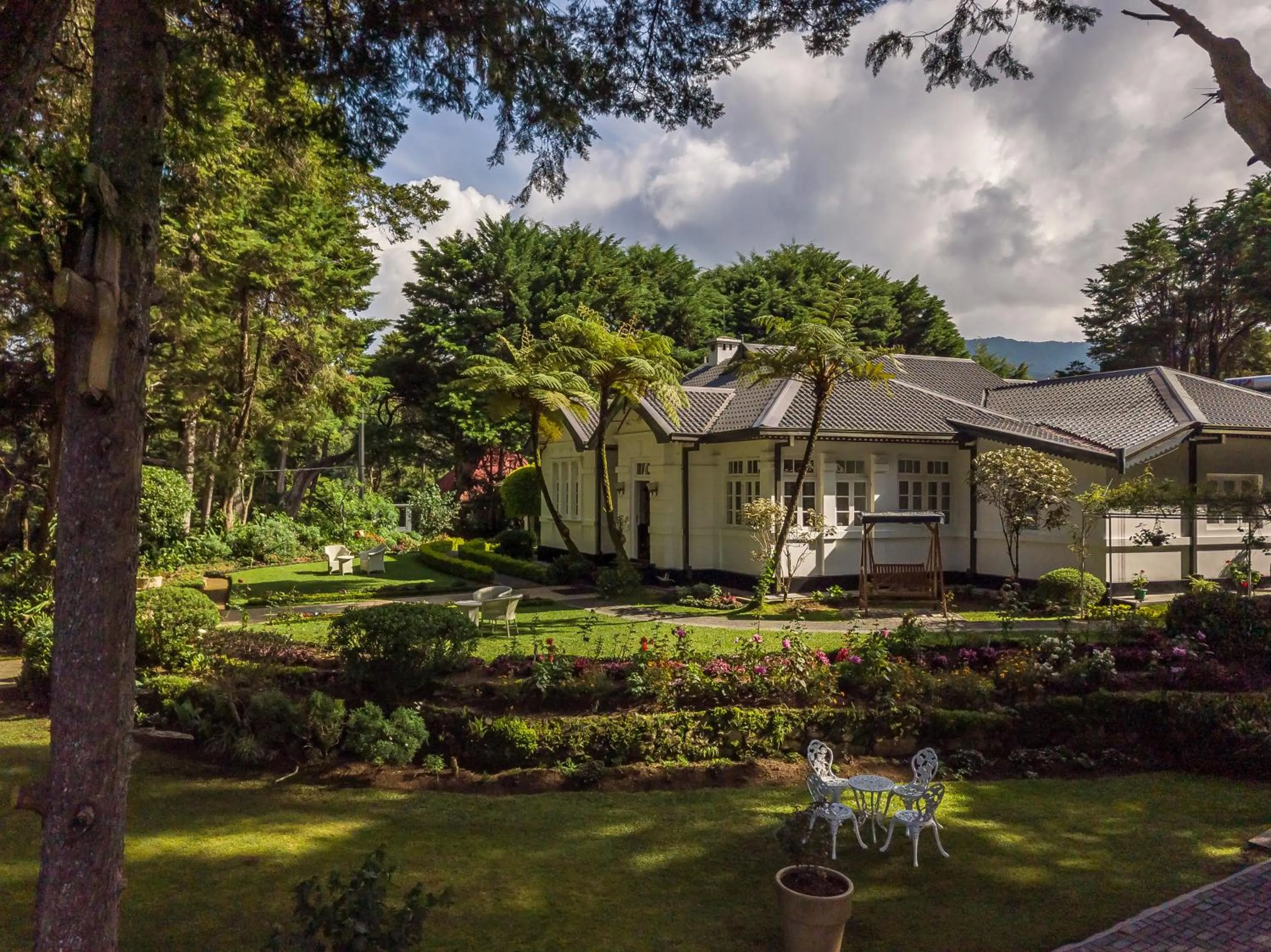 Property building in Mirage Kings Cottage