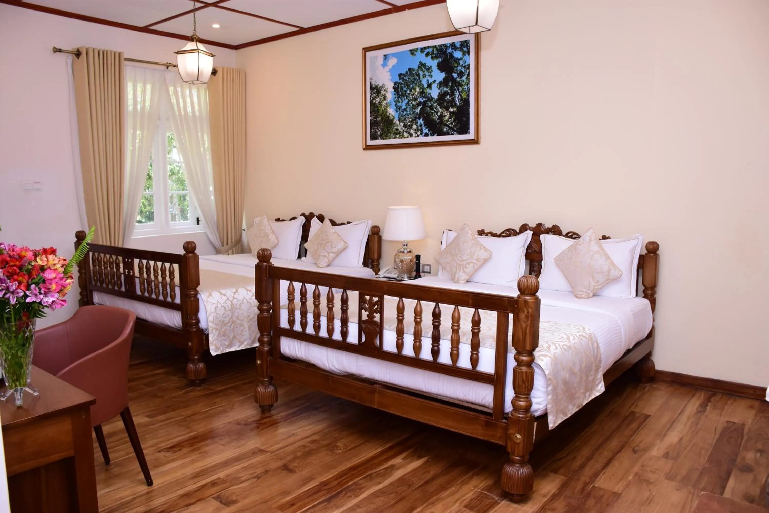 Bed in Mirage Kings Cottage