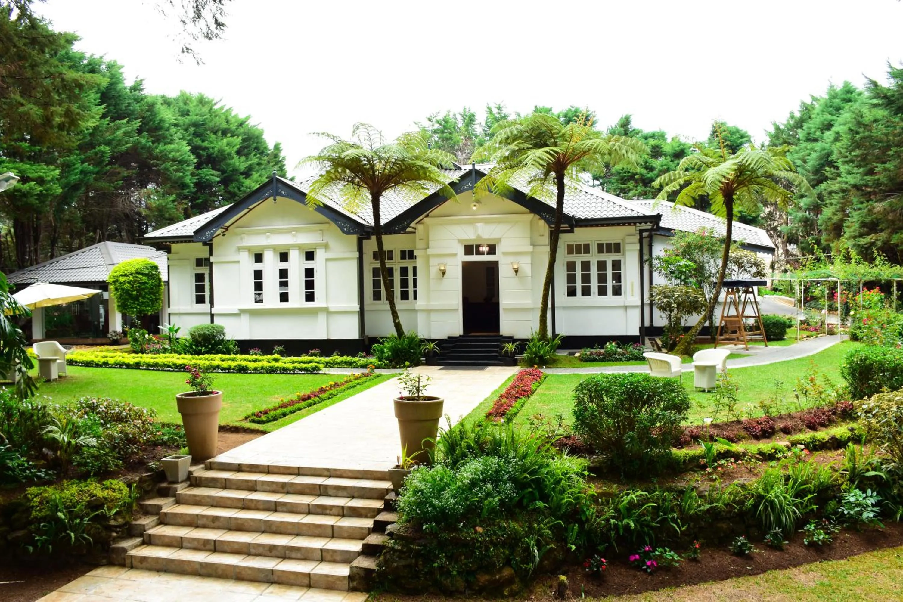 Property building in Mirage Kings Cottage