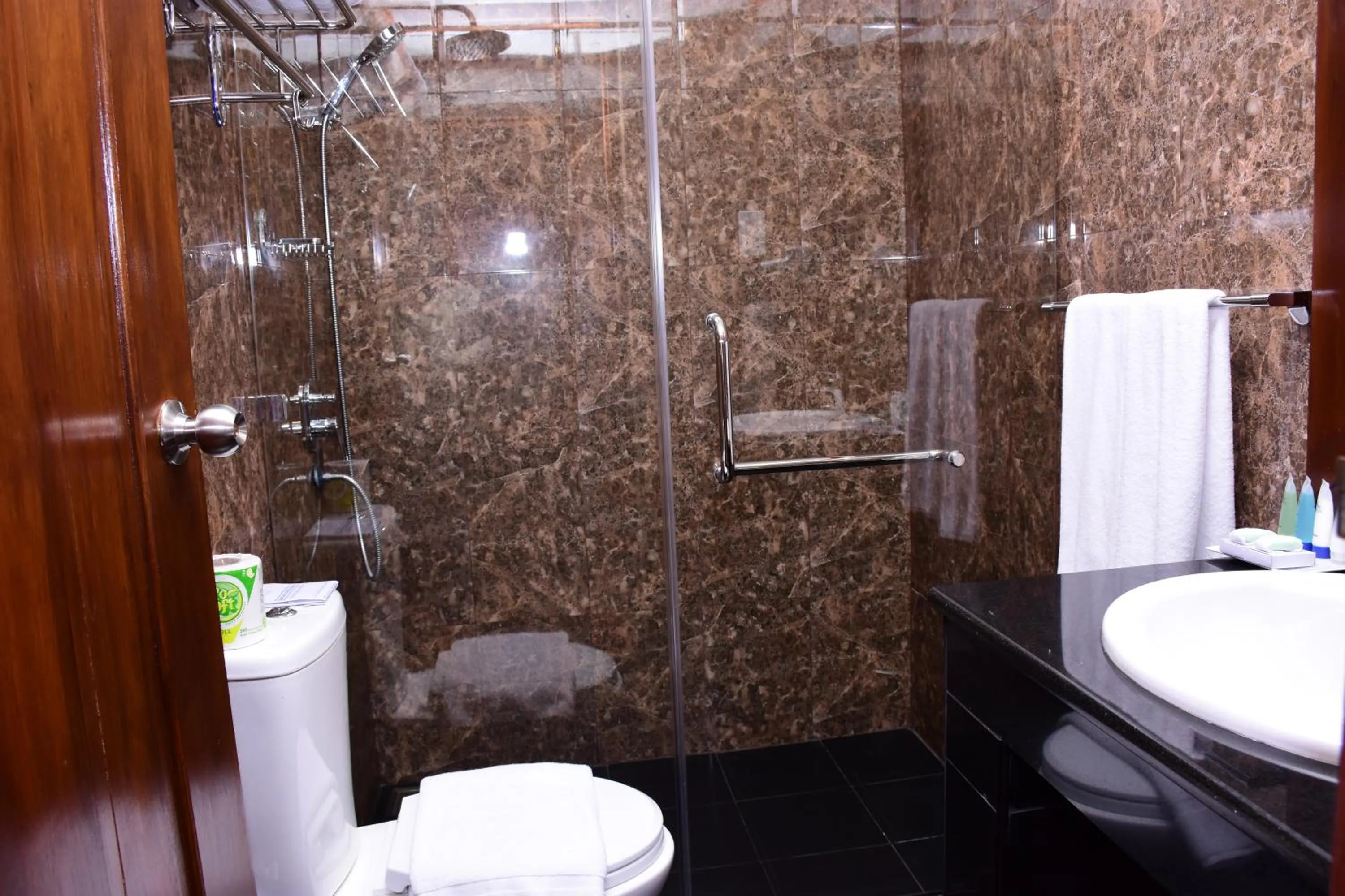 Toilet in Mirage Kings Cottage