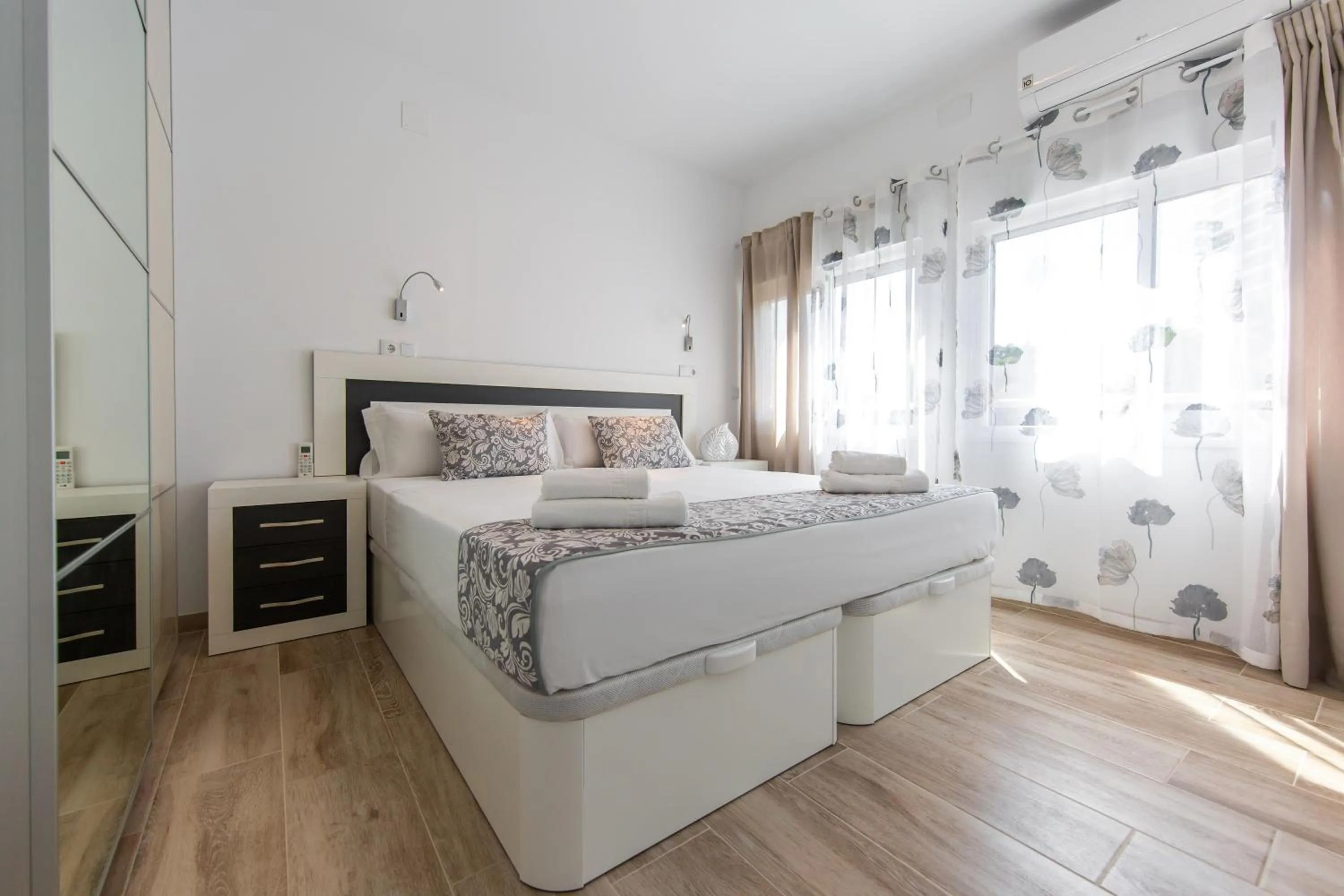 Bed in Sonrisa Apartments