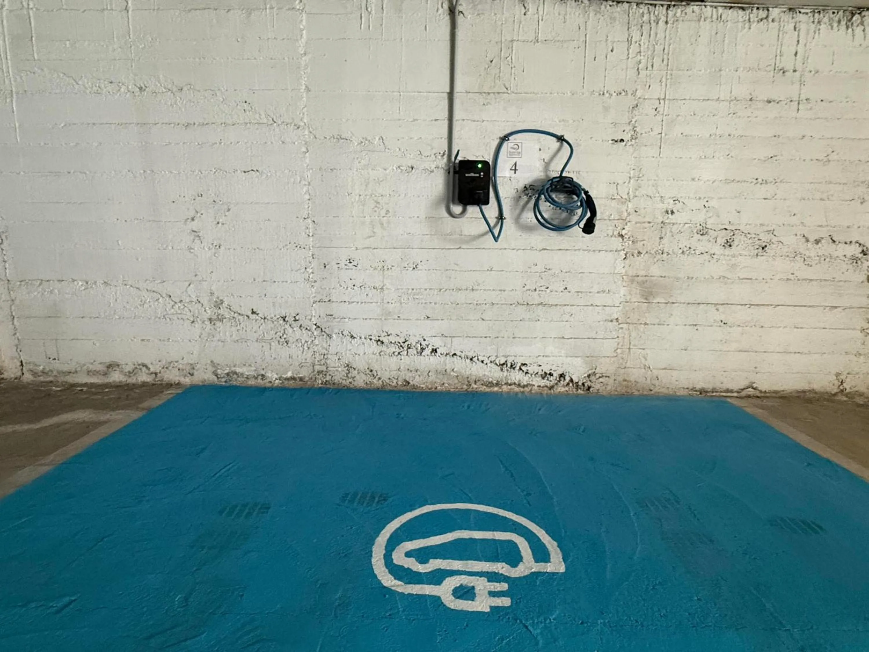 Parking in Sonrisa Apartments