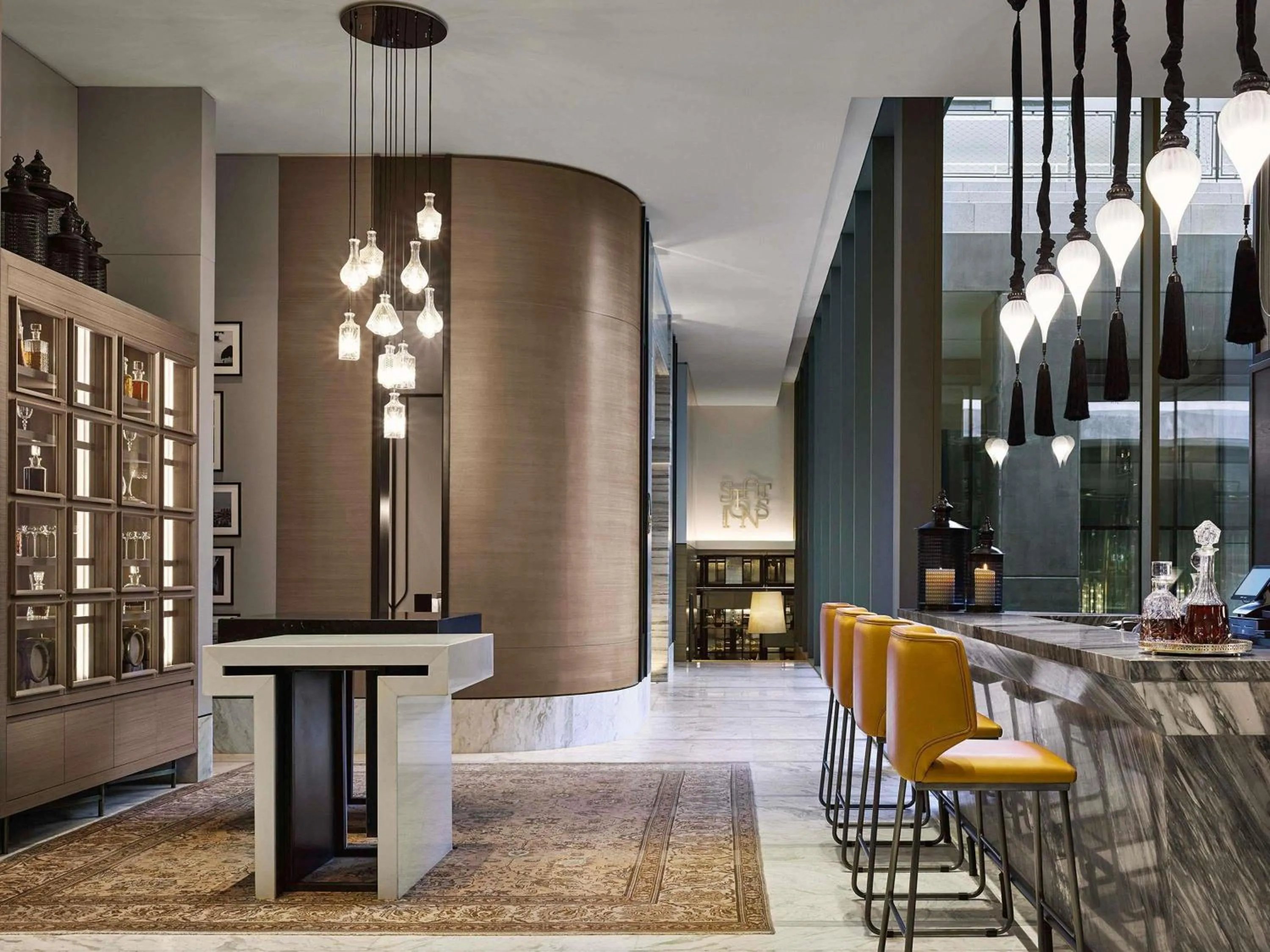 Lounge or bar in Fairmont Quasar Istanbul Hotel