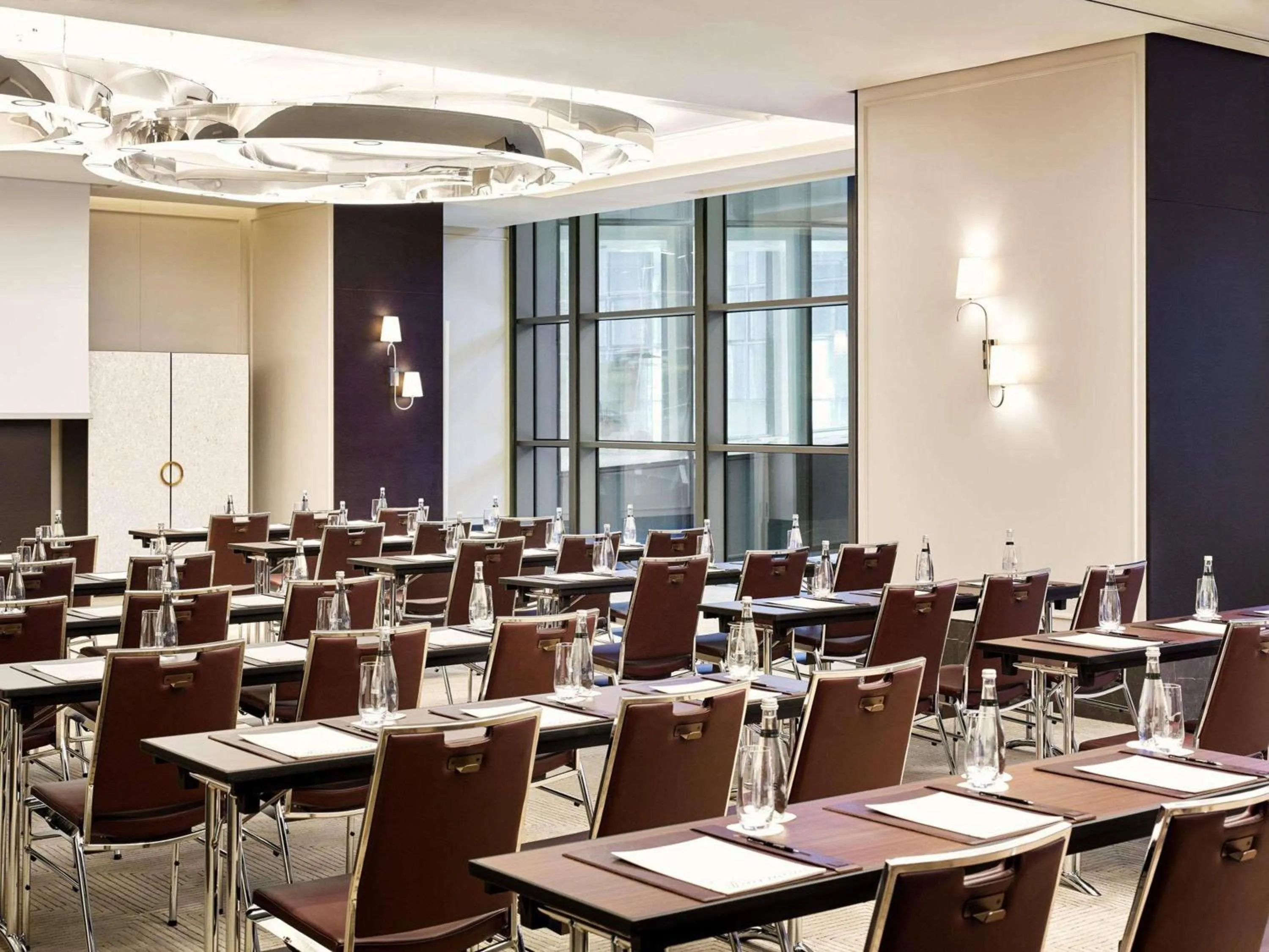 Meeting/conference room in Fairmont Quasar Istanbul Hotel