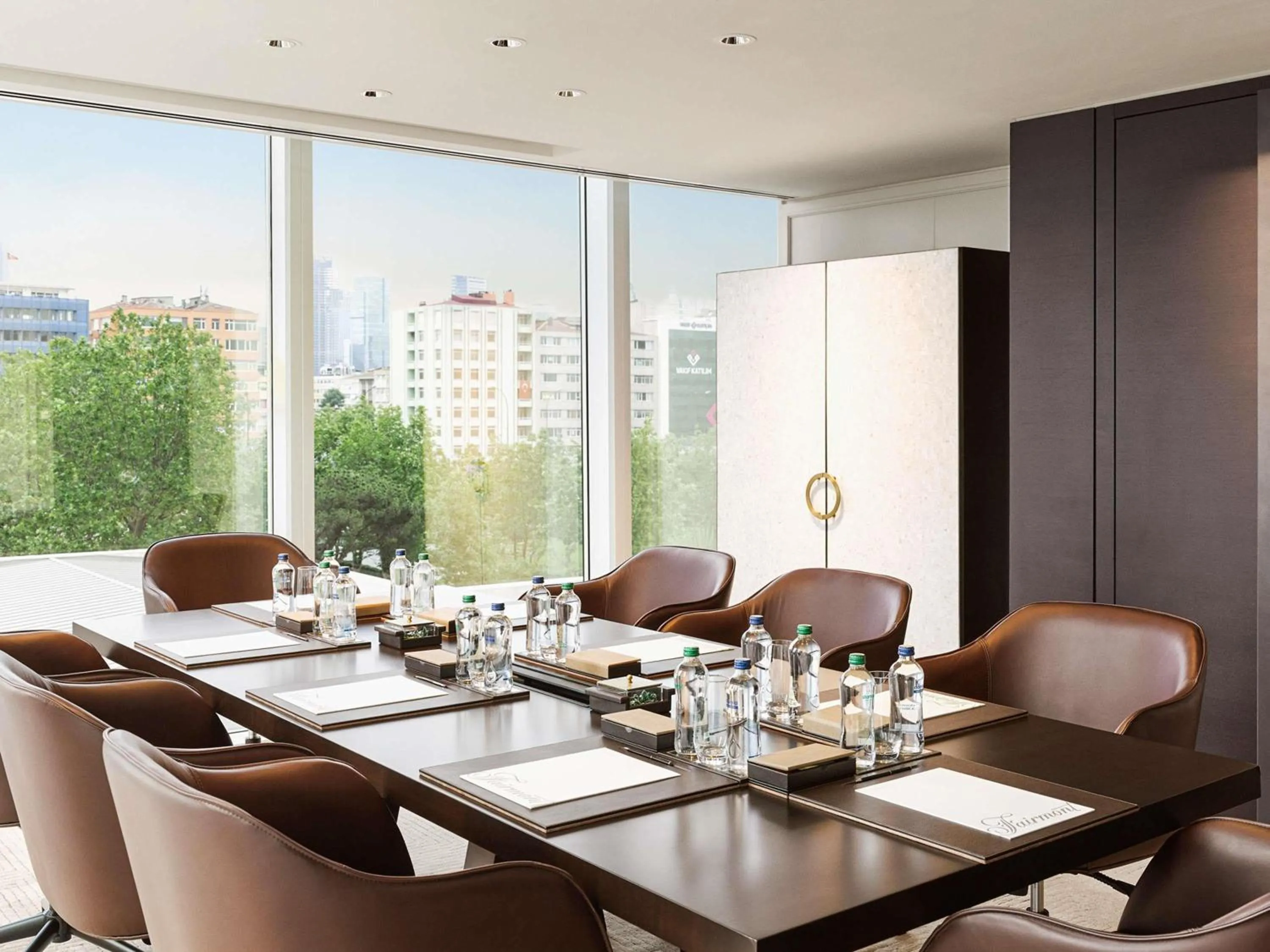 Meeting/conference room in Fairmont Quasar Istanbul Hotel