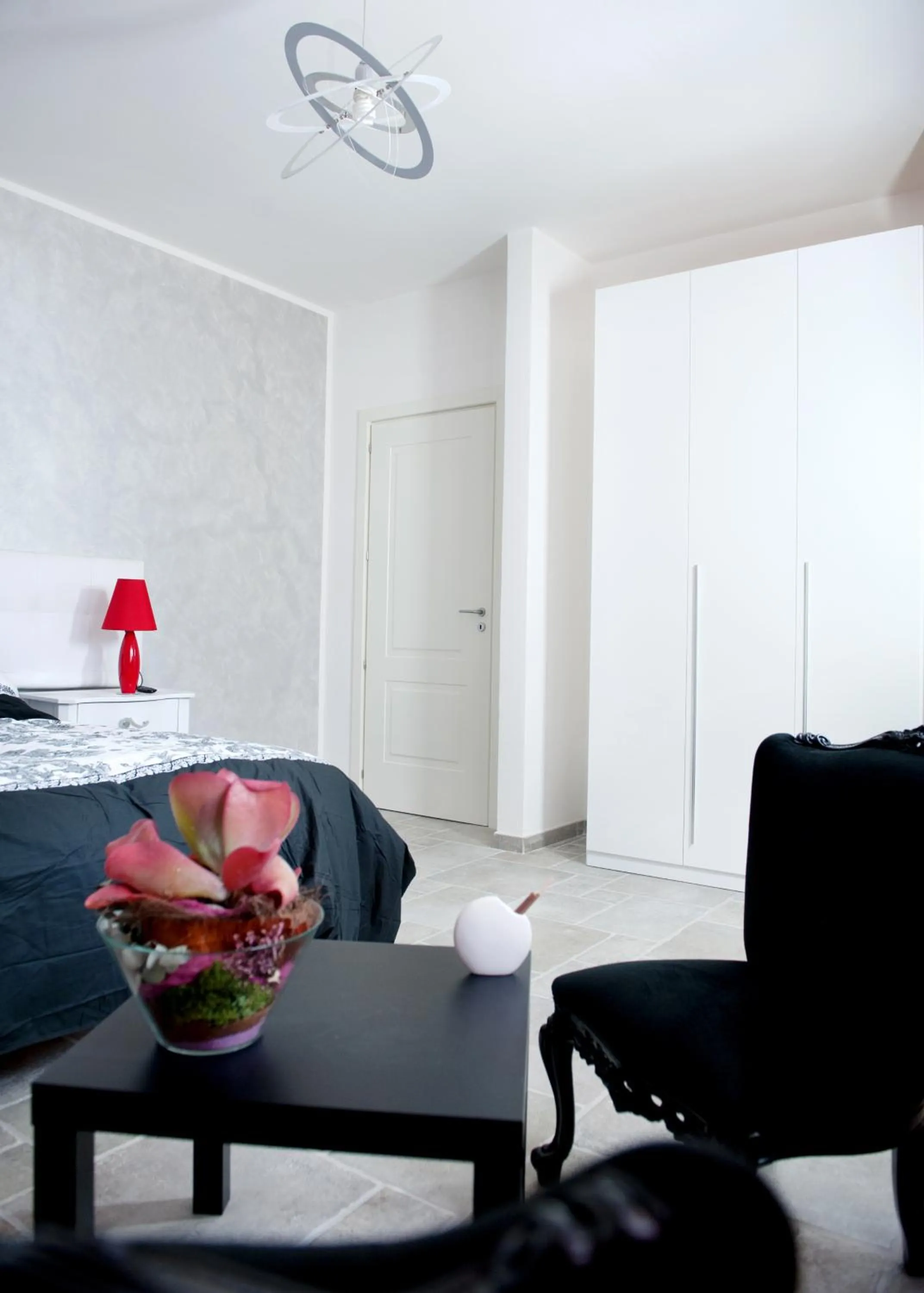 Photo of the whole room in La Selva Incantata