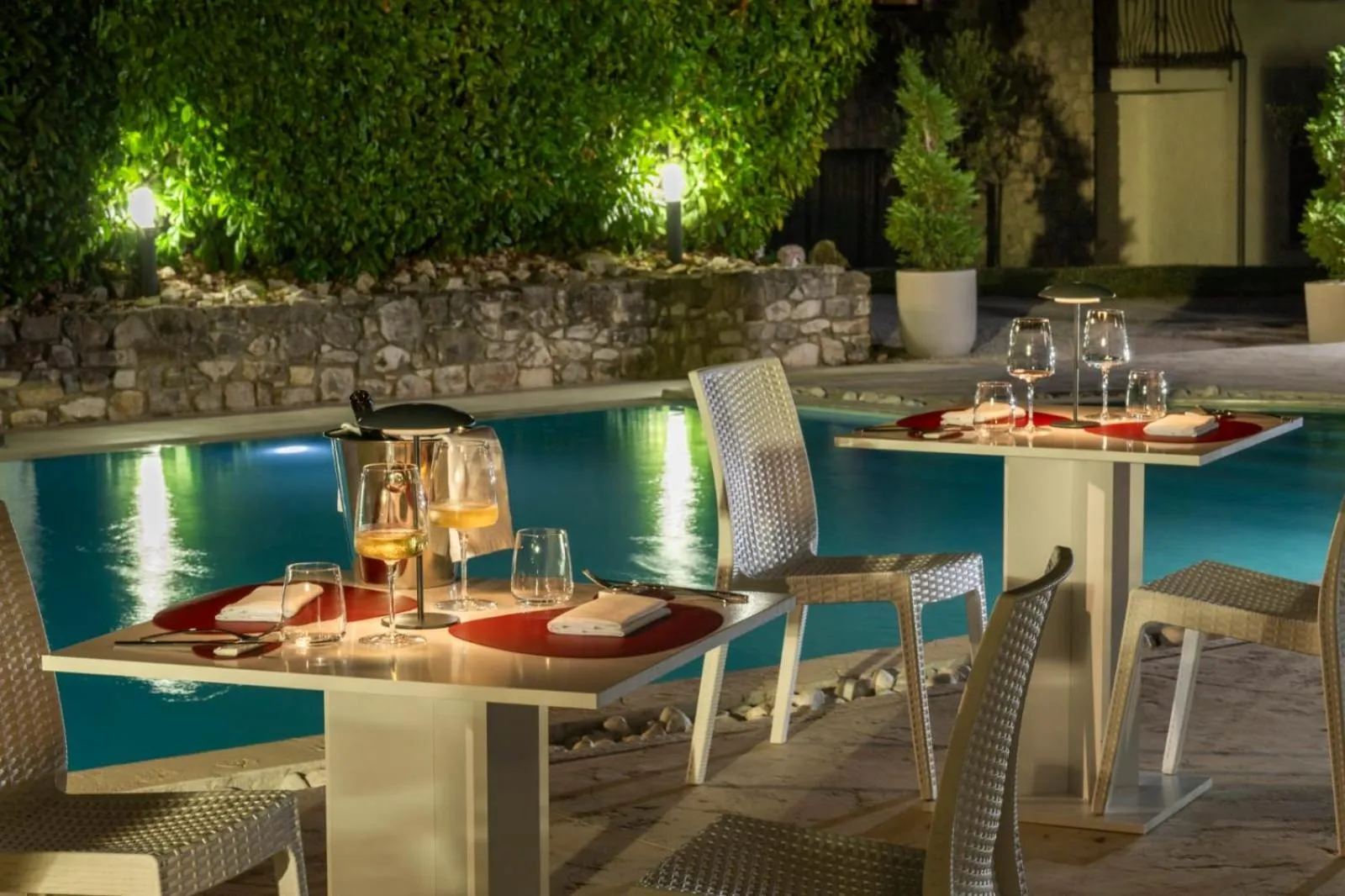 Restaurant/places to eat in La Selva Incantata