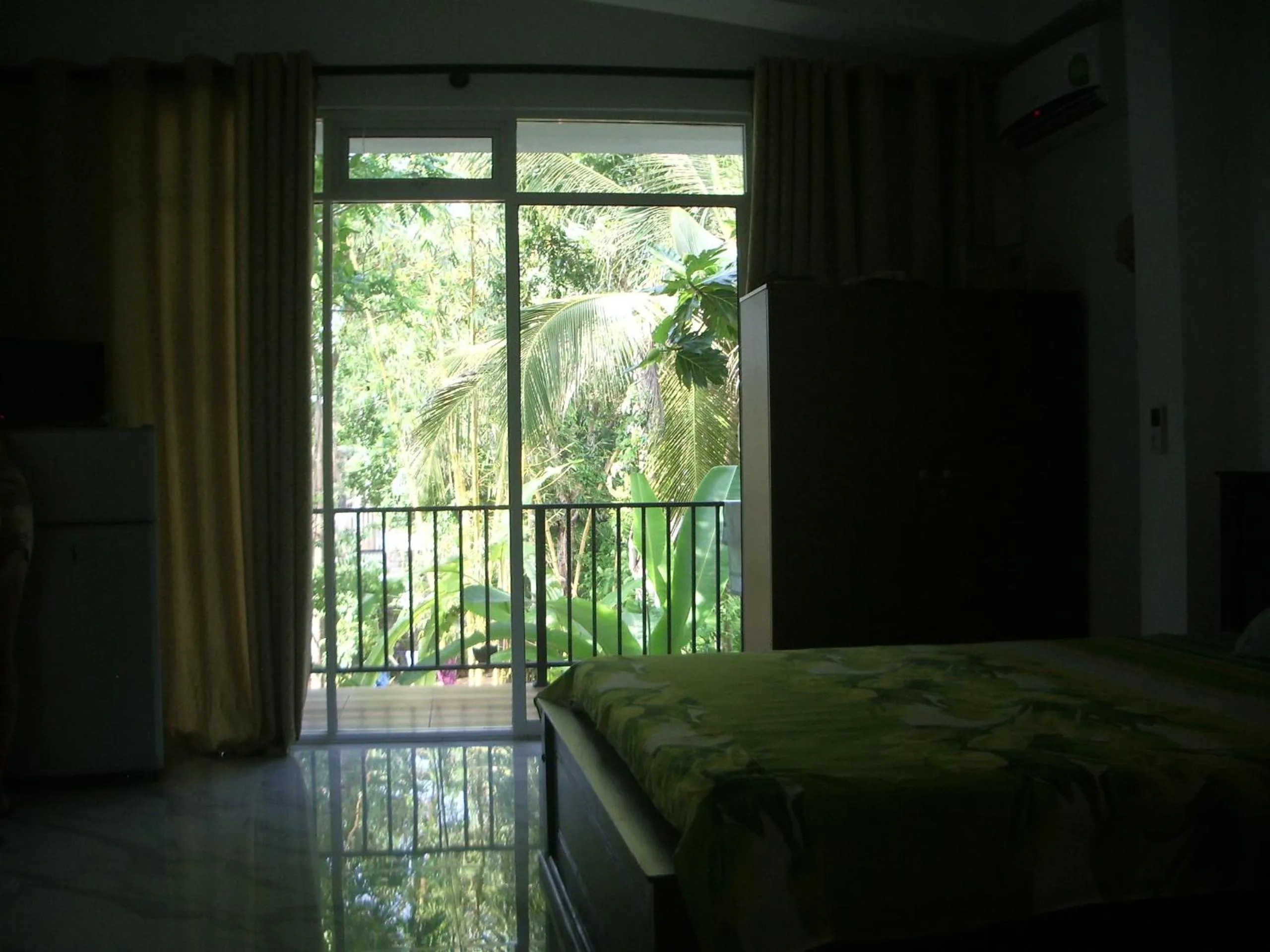 View (from property/room), Bed in Hotel "Diana"
