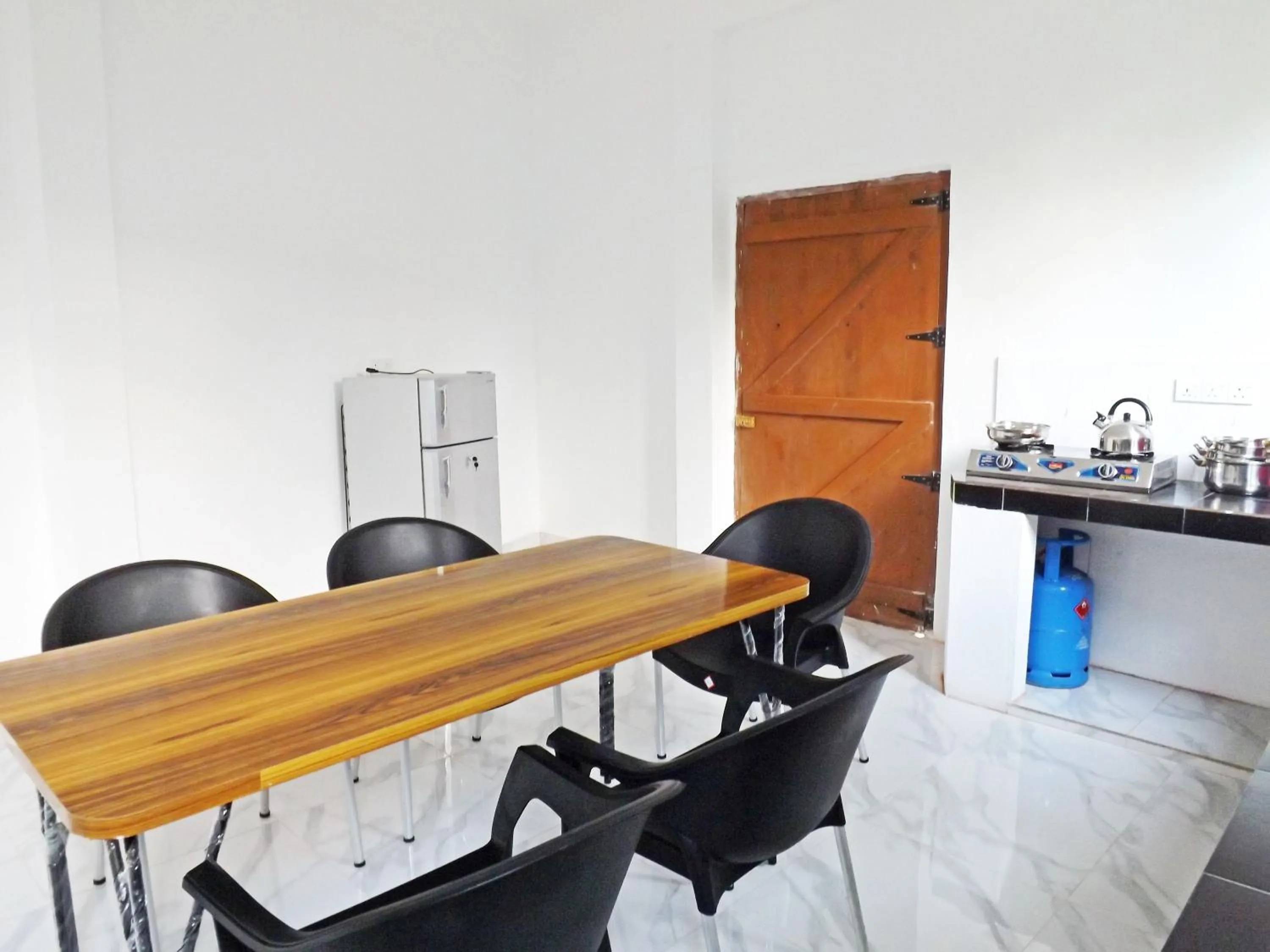 Communal kitchen in Hotel "Diana"