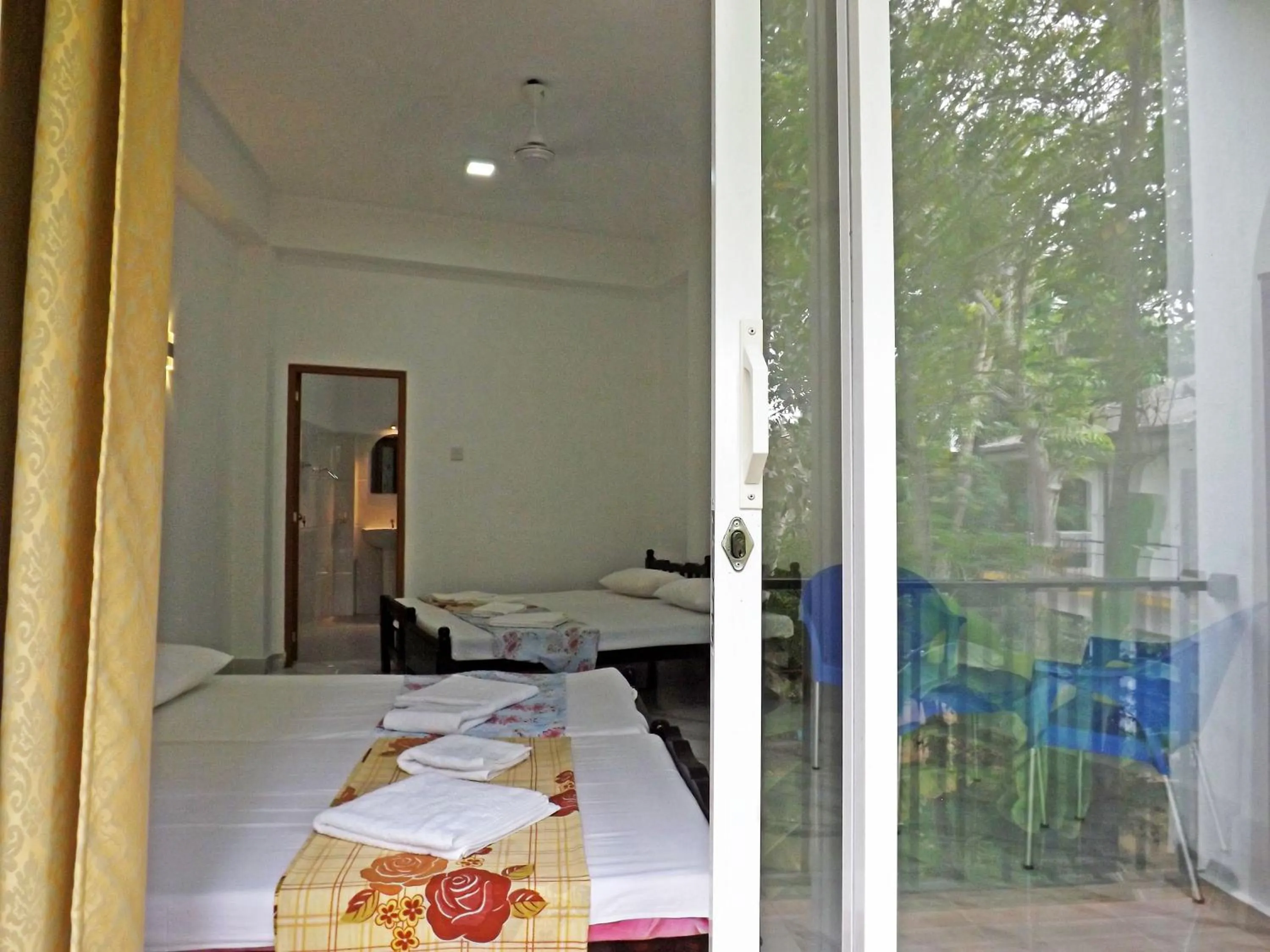 Bedroom, Bed in Hotel "Diana"