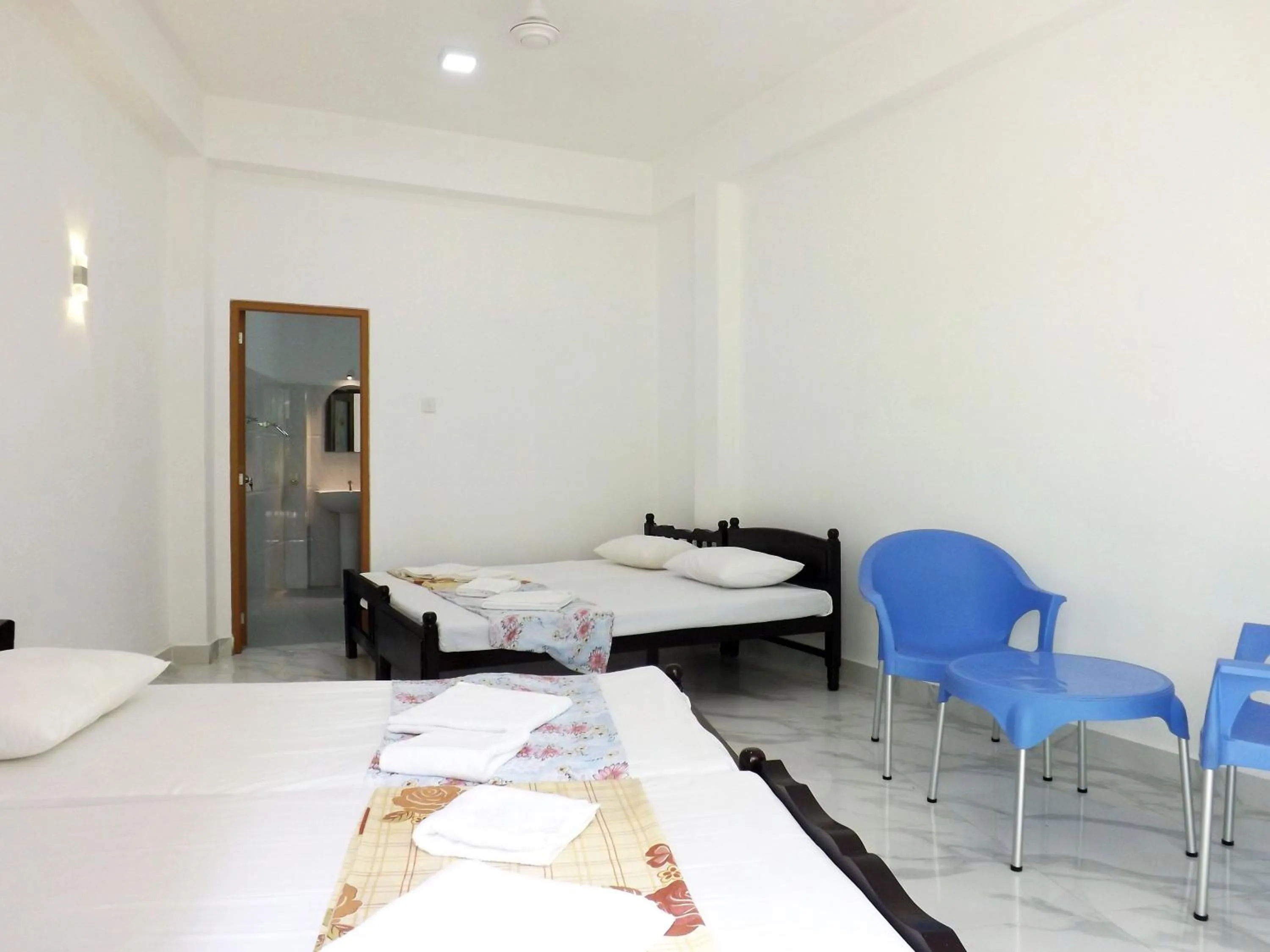 Bedroom, Bed in Hotel "Diana"