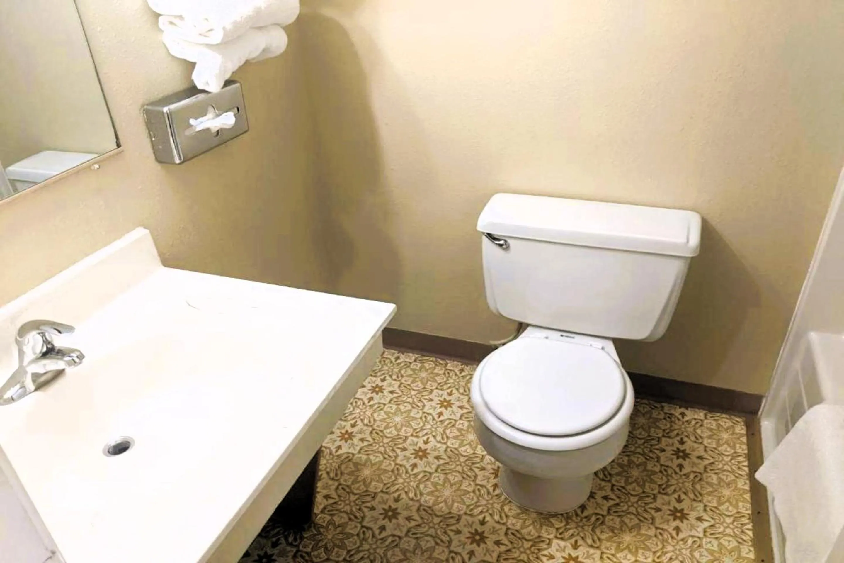 Bathroom in Love Hotels Kadoka by OYO at Badlands SD