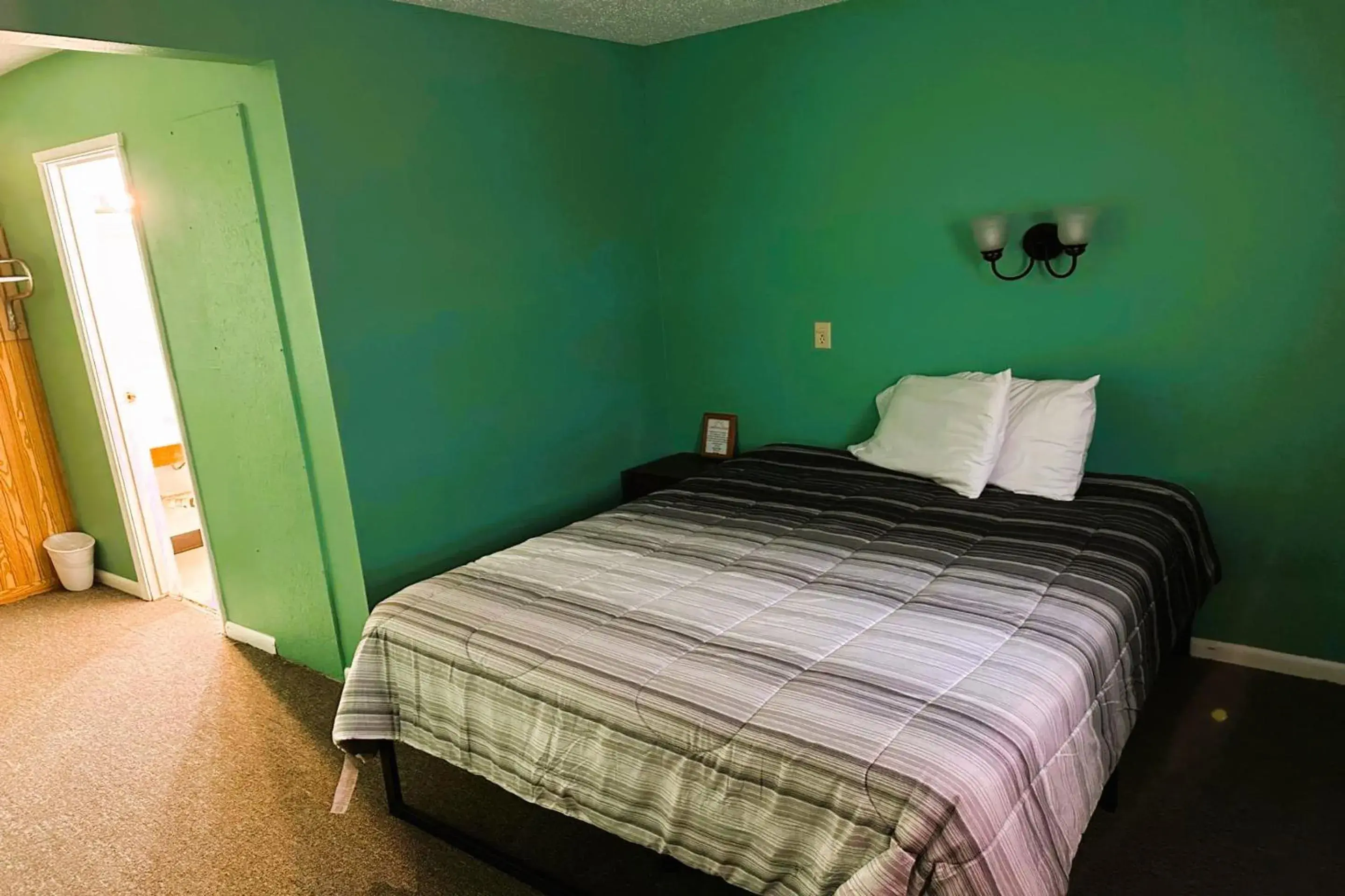 2 Queen Bed Suite in Love Hotels Kadoka by OYO at Badlands SD 2 Queen Bed Suite in Love Hotels Kadoka by OYO at Badlands SD