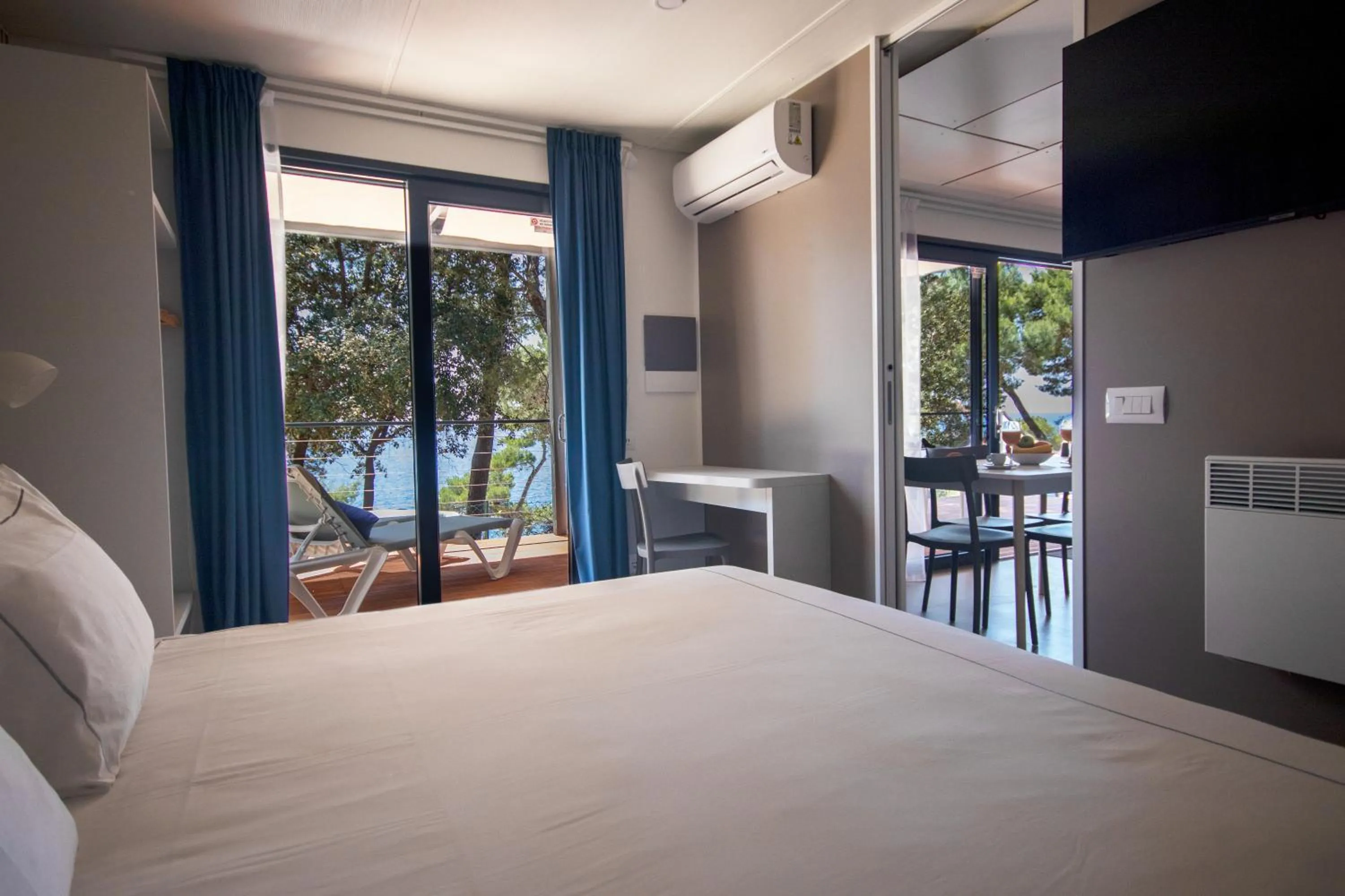 TV and multimedia, Bed in Arena Stoja Camping Homes