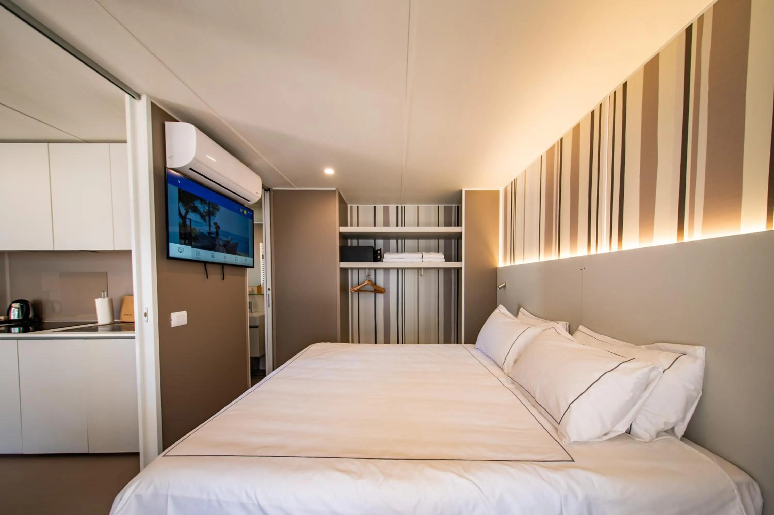 Bed in Arena Stoja Camping Homes