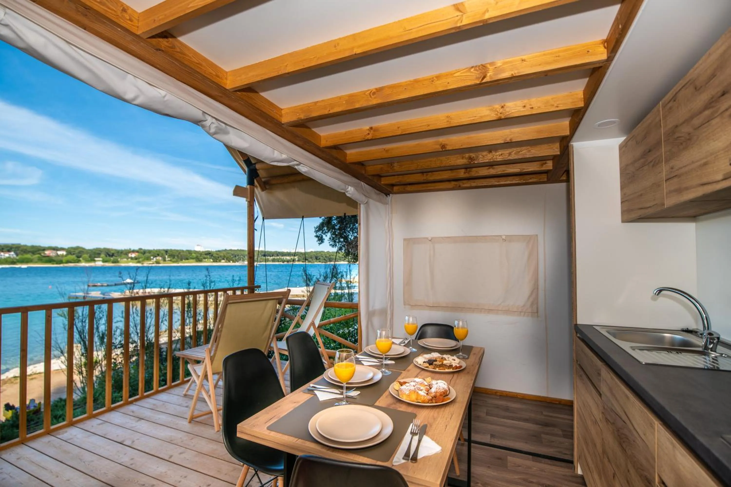 Seating area in Arena Stoja Camping Homes