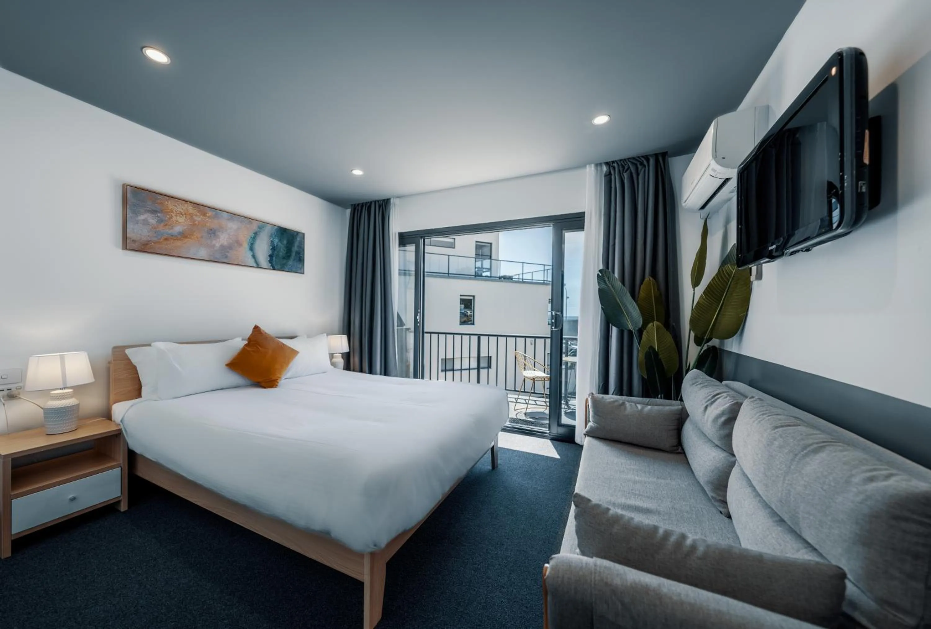 Bed in Mollymook Shores