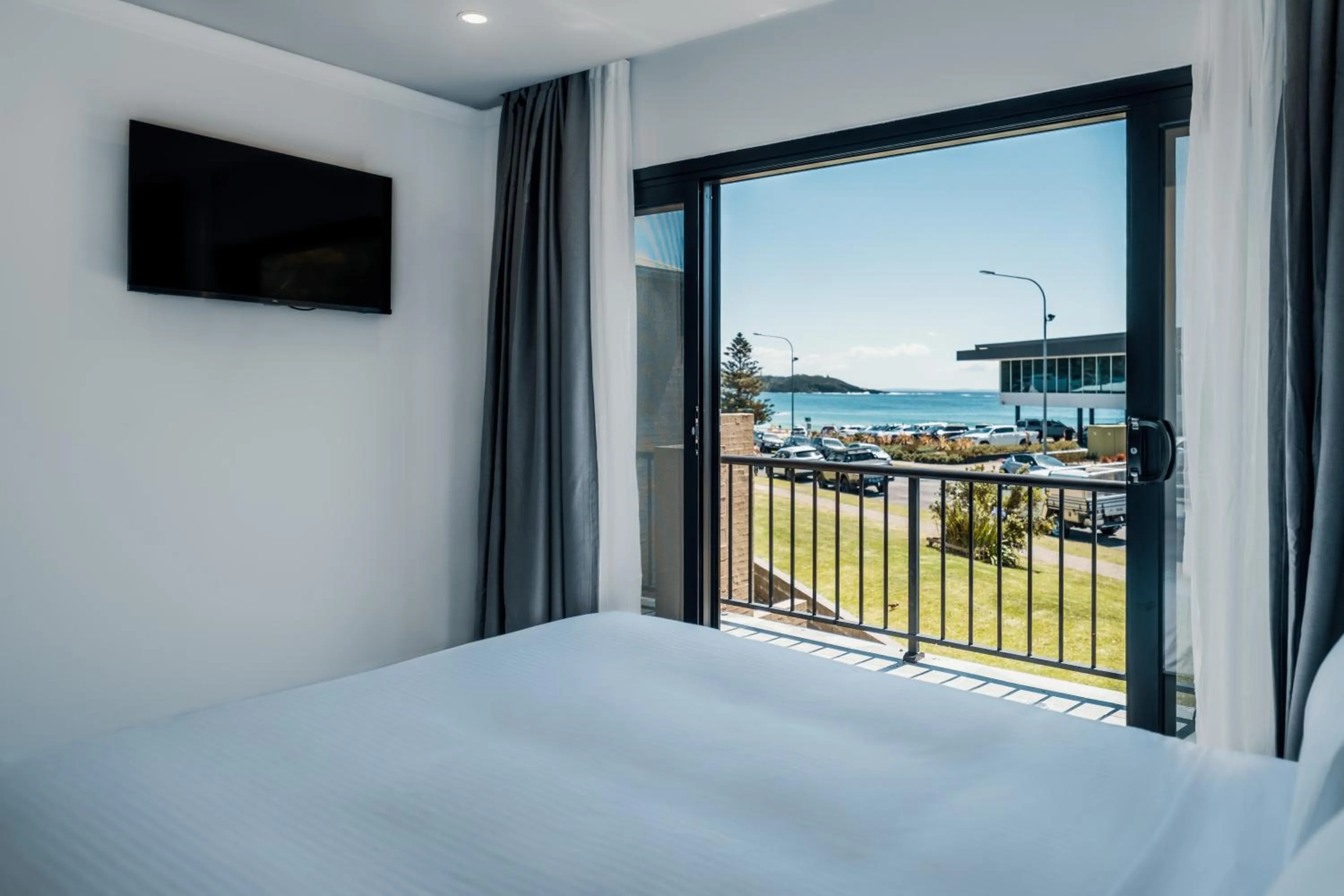Bedroom, Bed in Mollymook Shores
