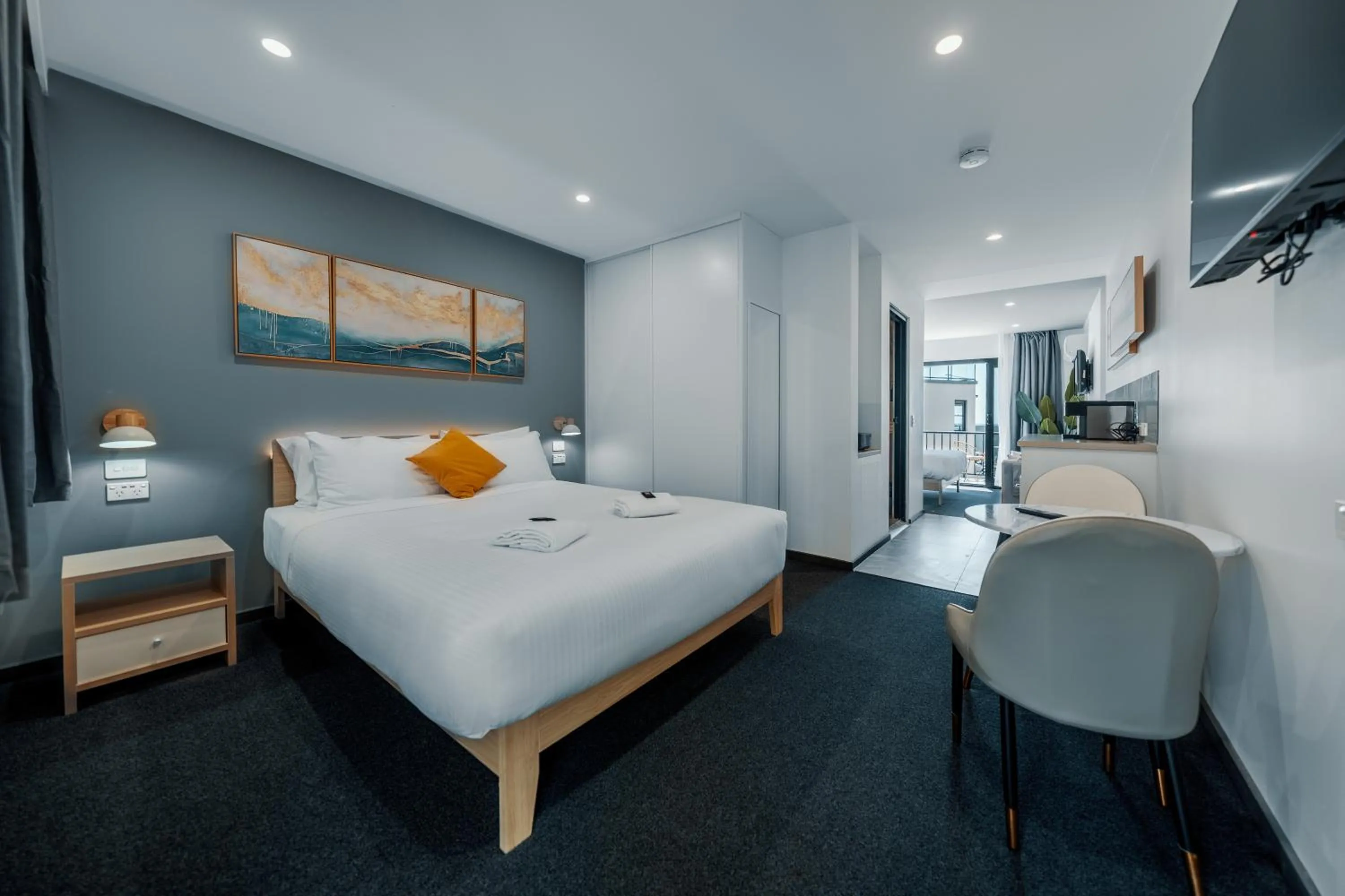 Photo of the whole room, Bed in Mollymook Shores