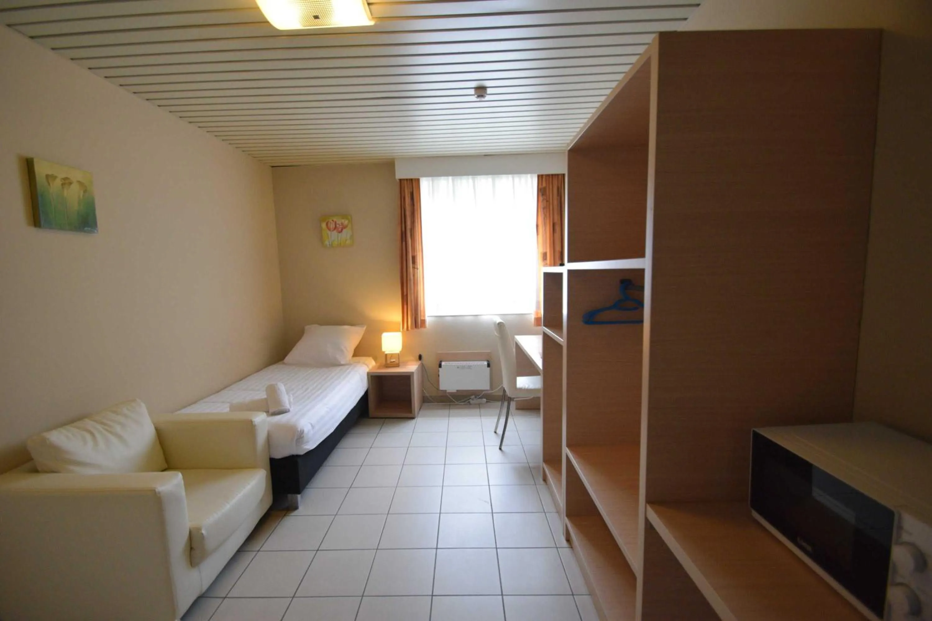 Bedroom, Bed in Budget Flats Leuven