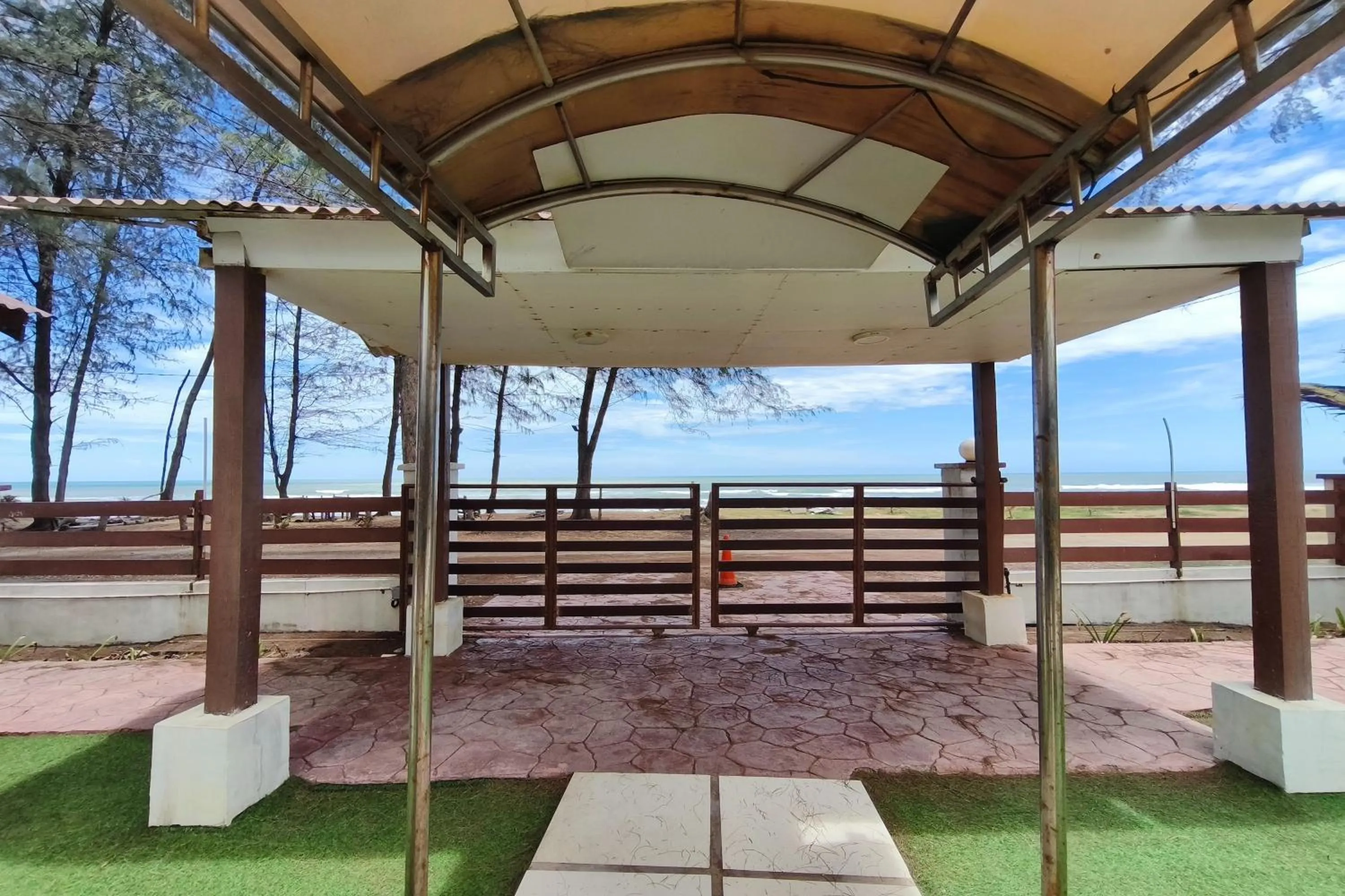 Property building in AlSafina Kijal Beach Resort & Restaurant