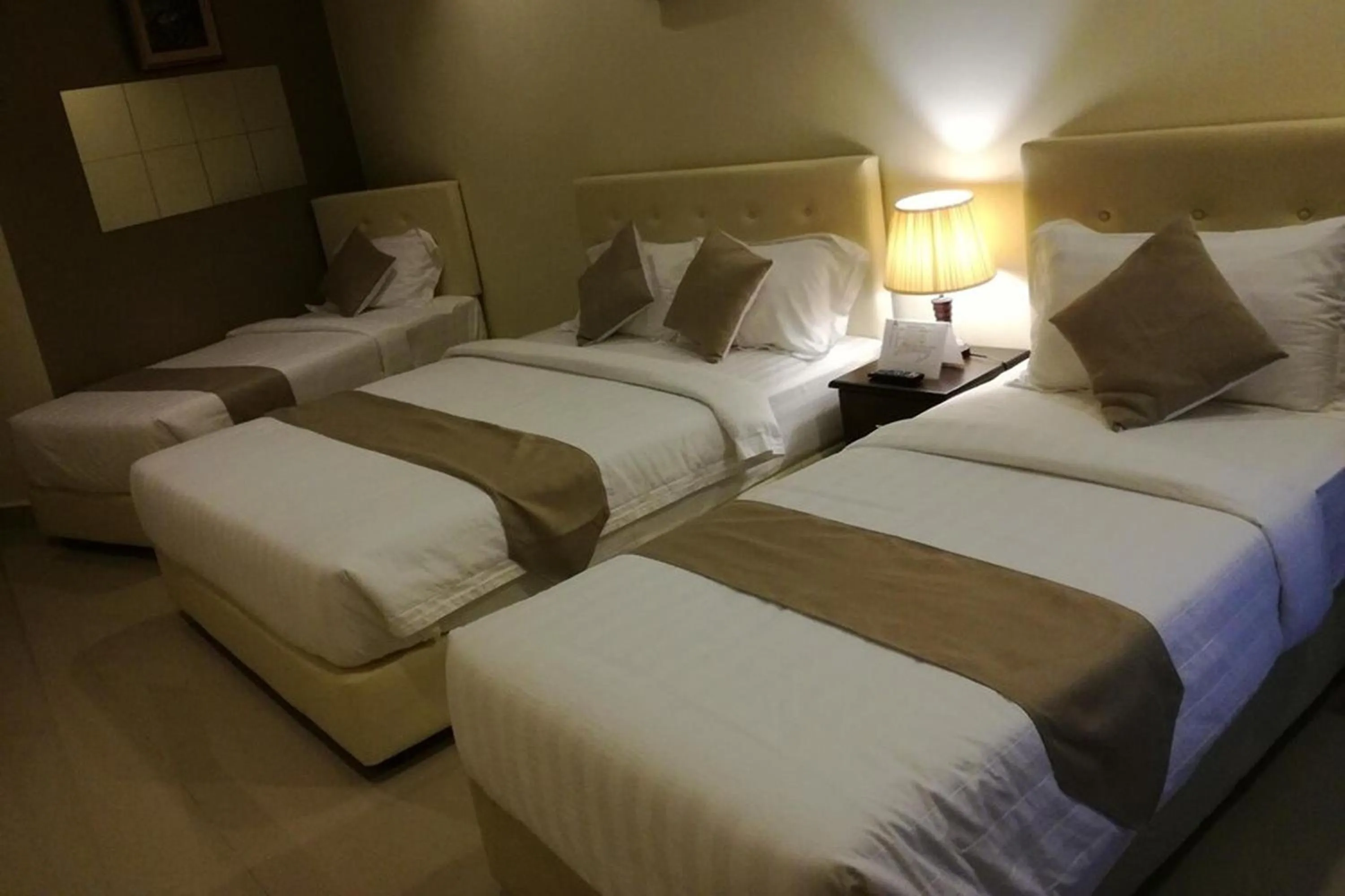 Bed in AlSafina Kijal Beach Resort & Restaurant