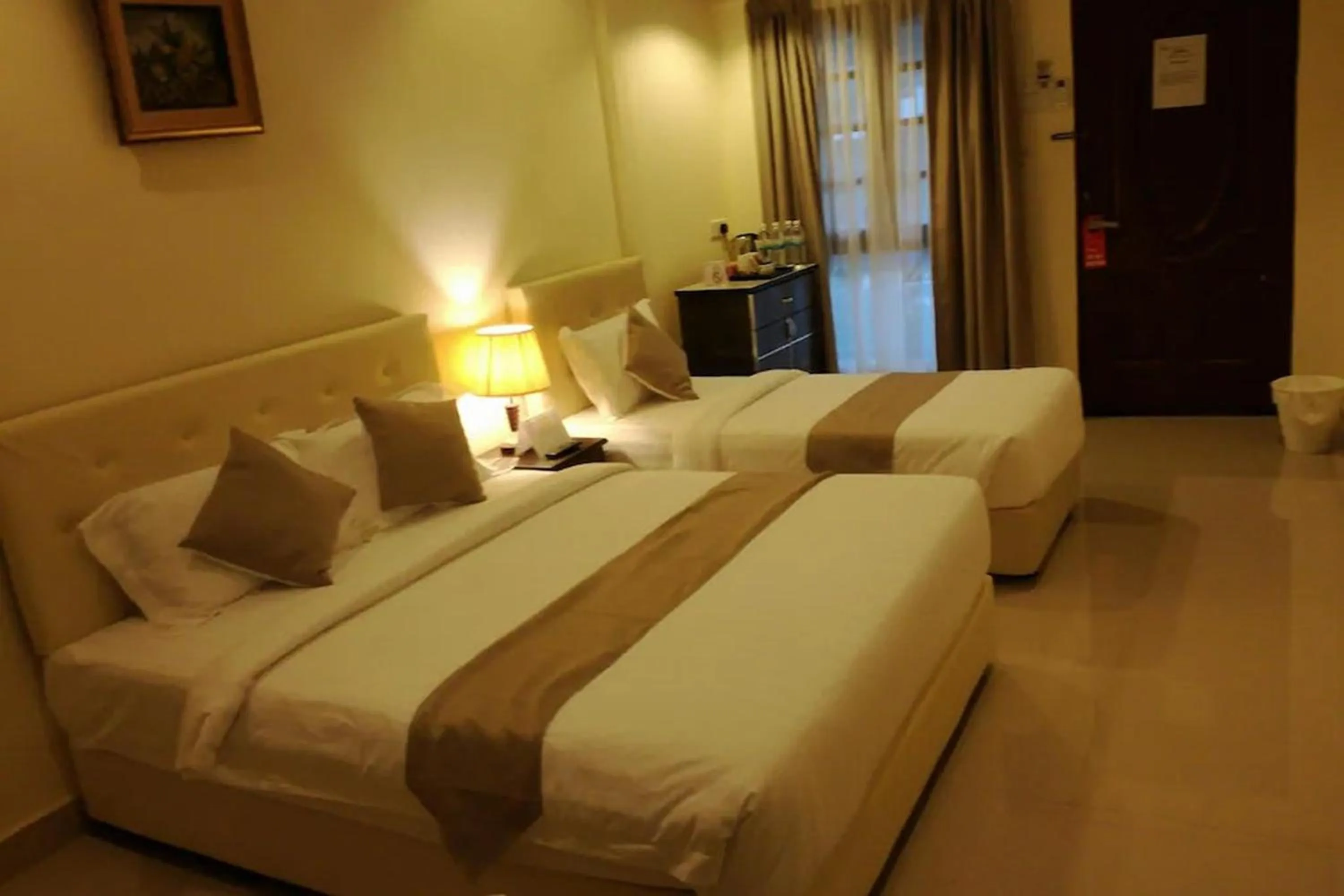 Bed in AlSafina Kijal Beach Resort & Restaurant