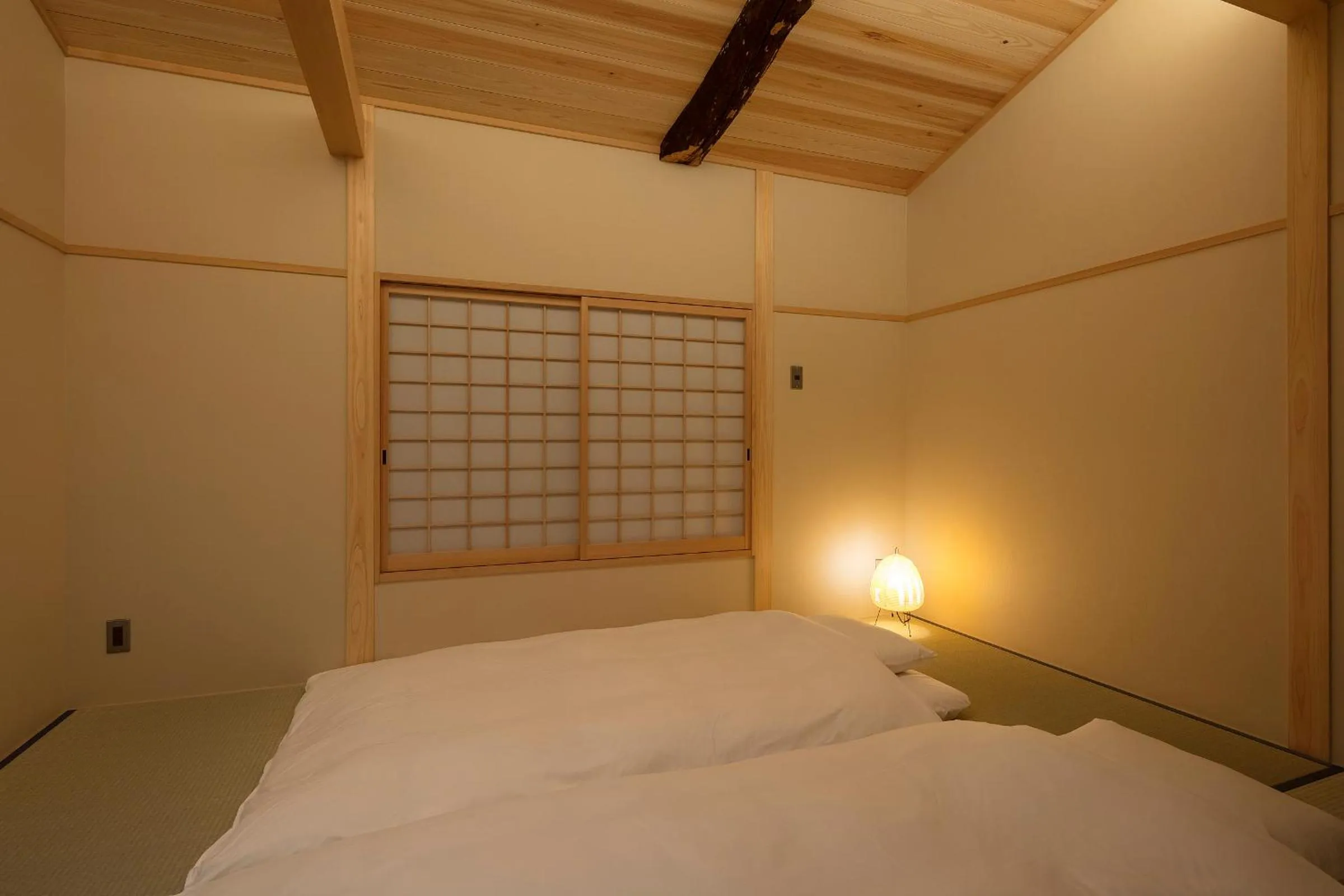 Bedroom, Bed in Shimabara Kaiden Machiya House