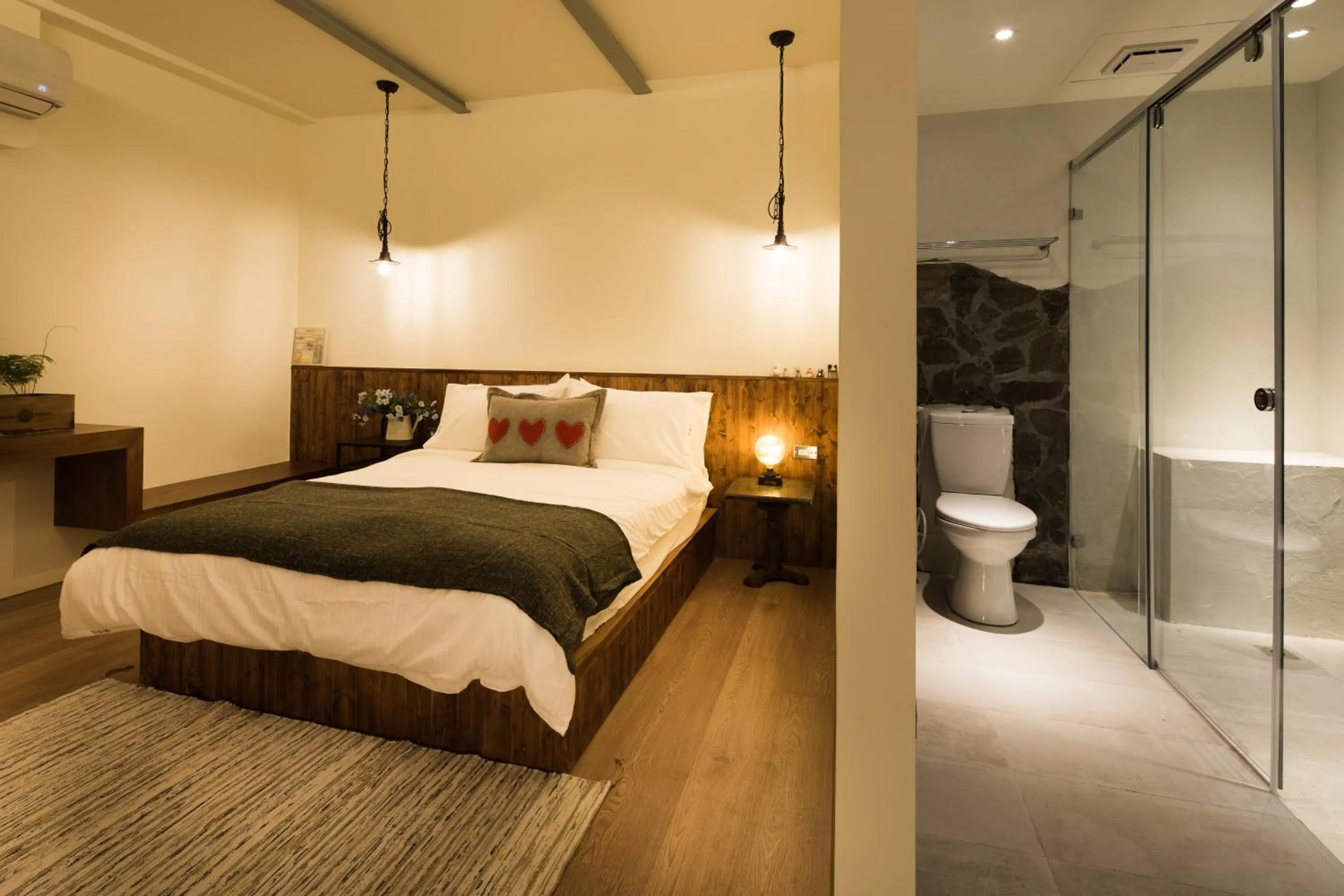 Bathroom in Haku Beach Days Inn