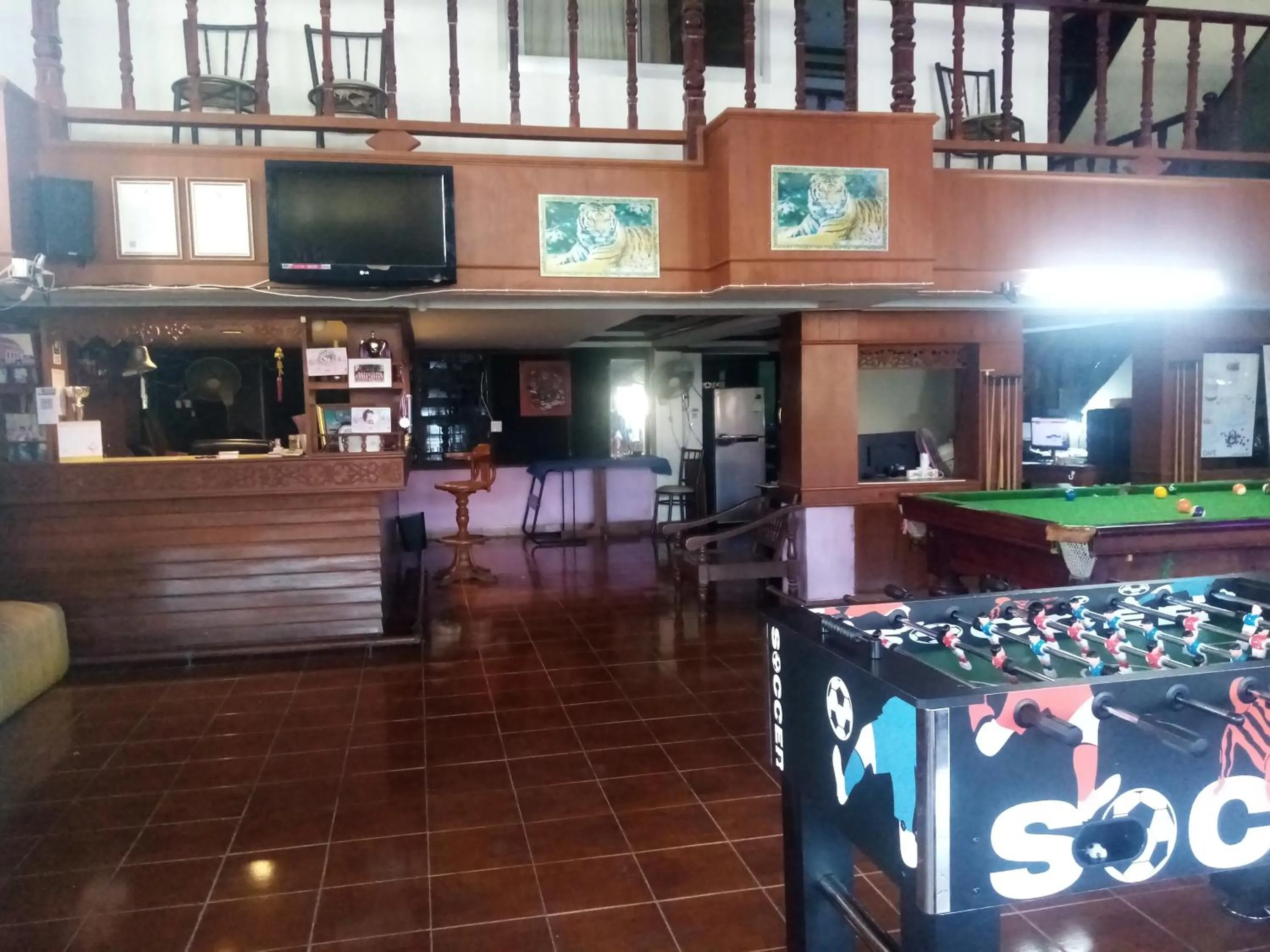 Lounge or bar in BEN & LEK GUESTHOUSE