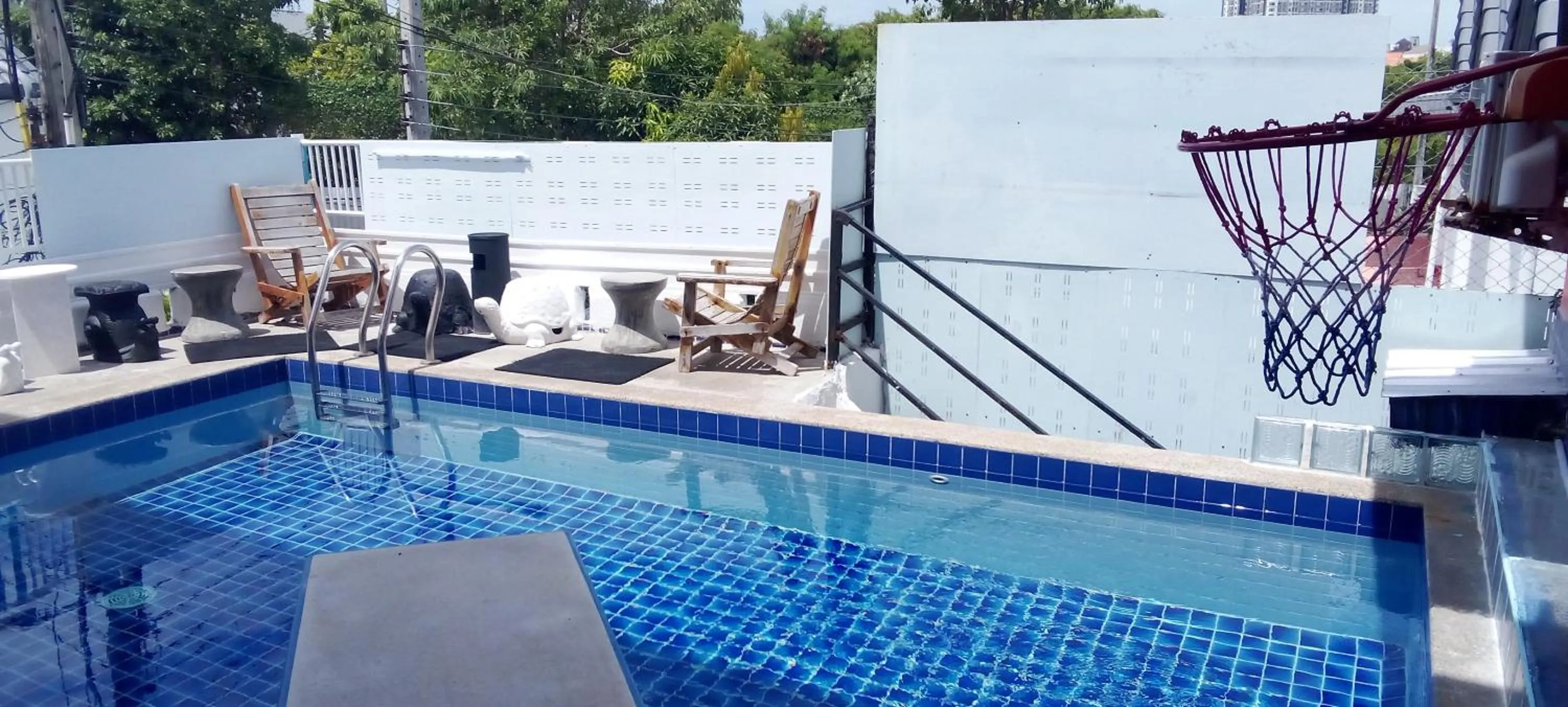 BEN & LEK GUESTHOUSE